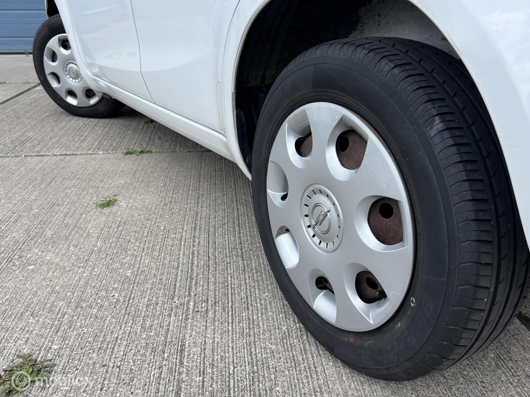 Foto van Opel Agila