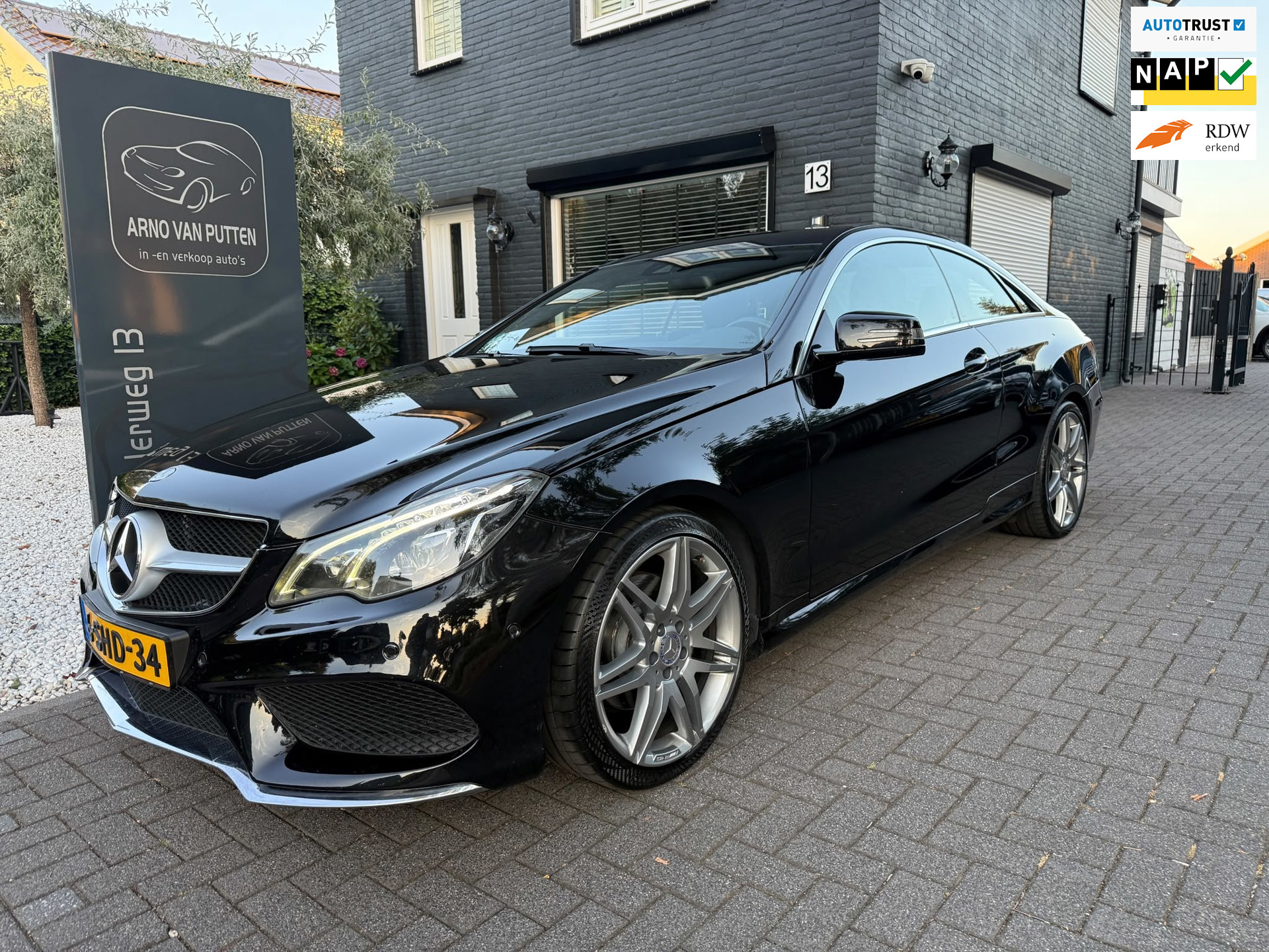 Foto van Mercedes-Benz E 200