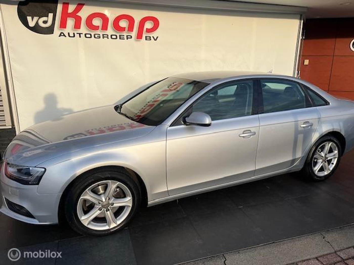 Audi A4 Limousine 1.8 TFSI Business Edition 2013 - voorkant