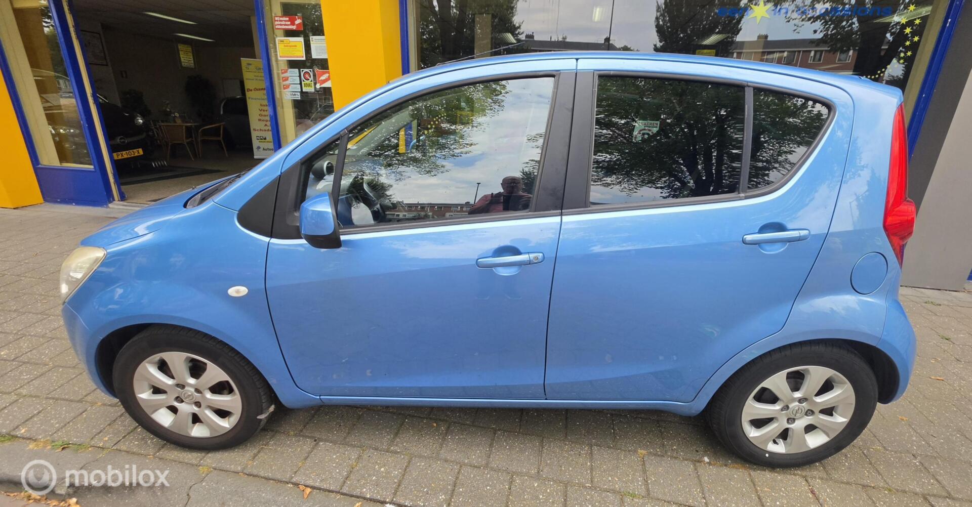 Foto van Opel Agila