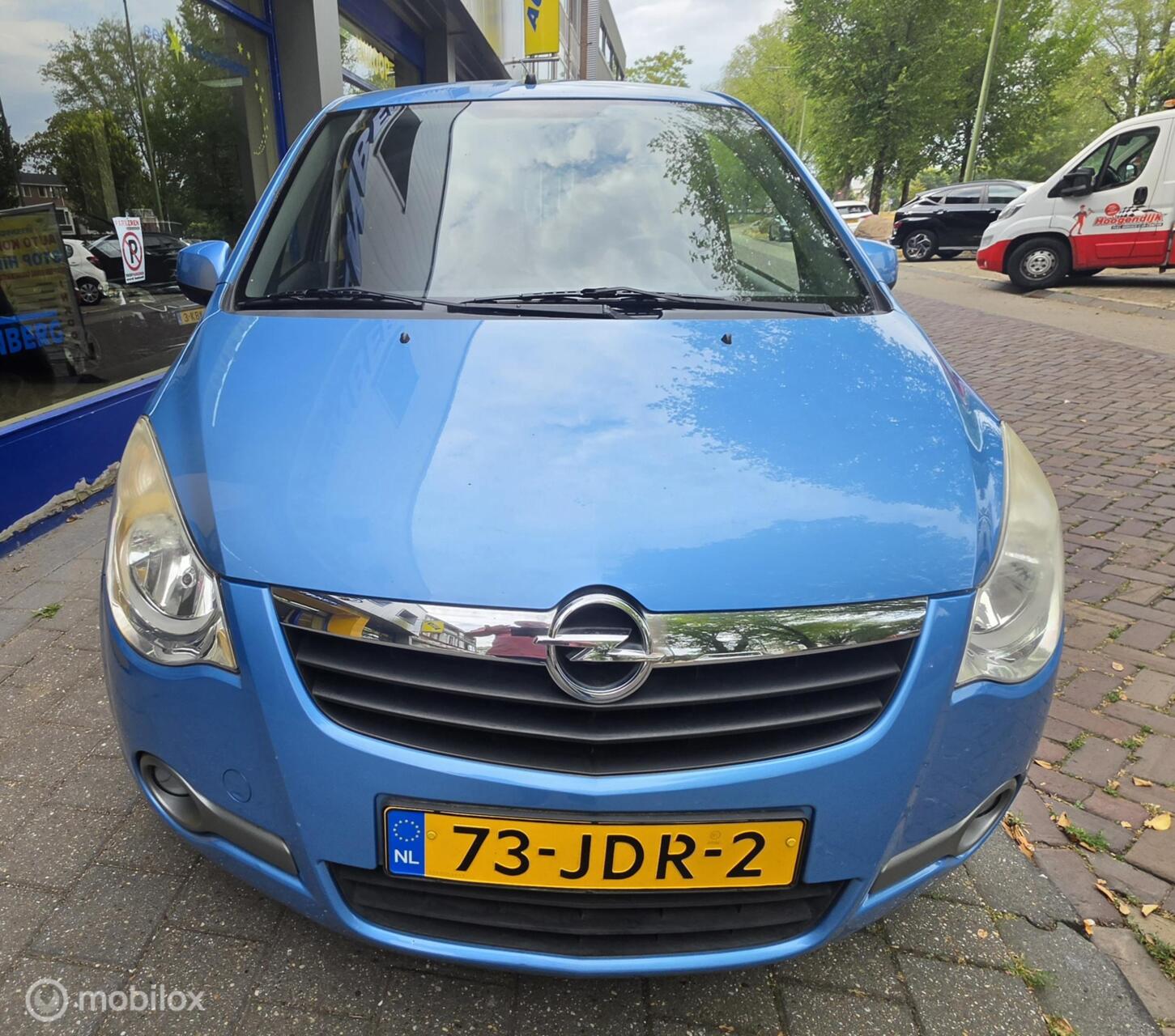 Foto van Opel Agila