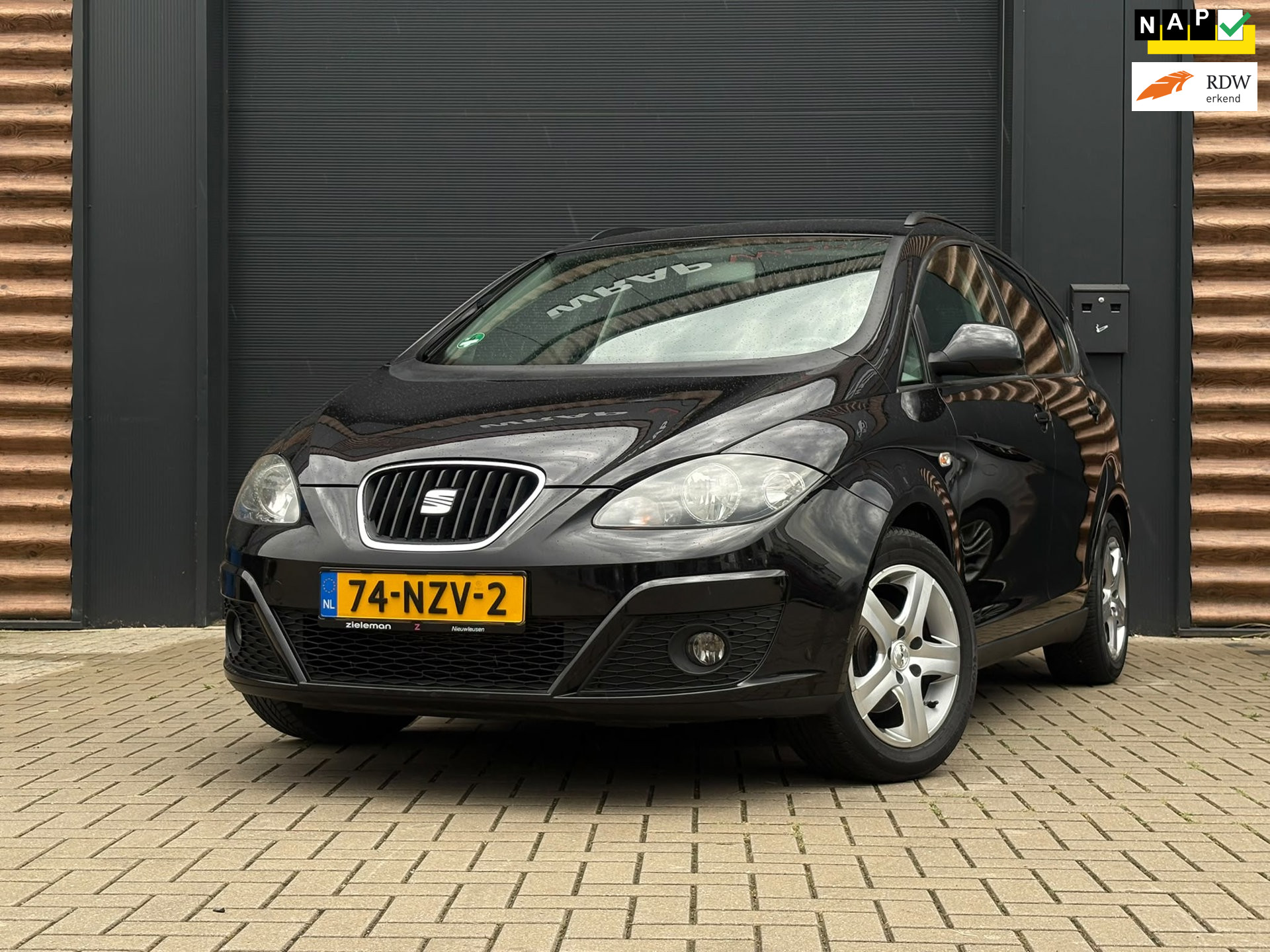 Seat Altea XL 1.6 Good Stuff nederlands geleverd..carplay 2011 - voorkant