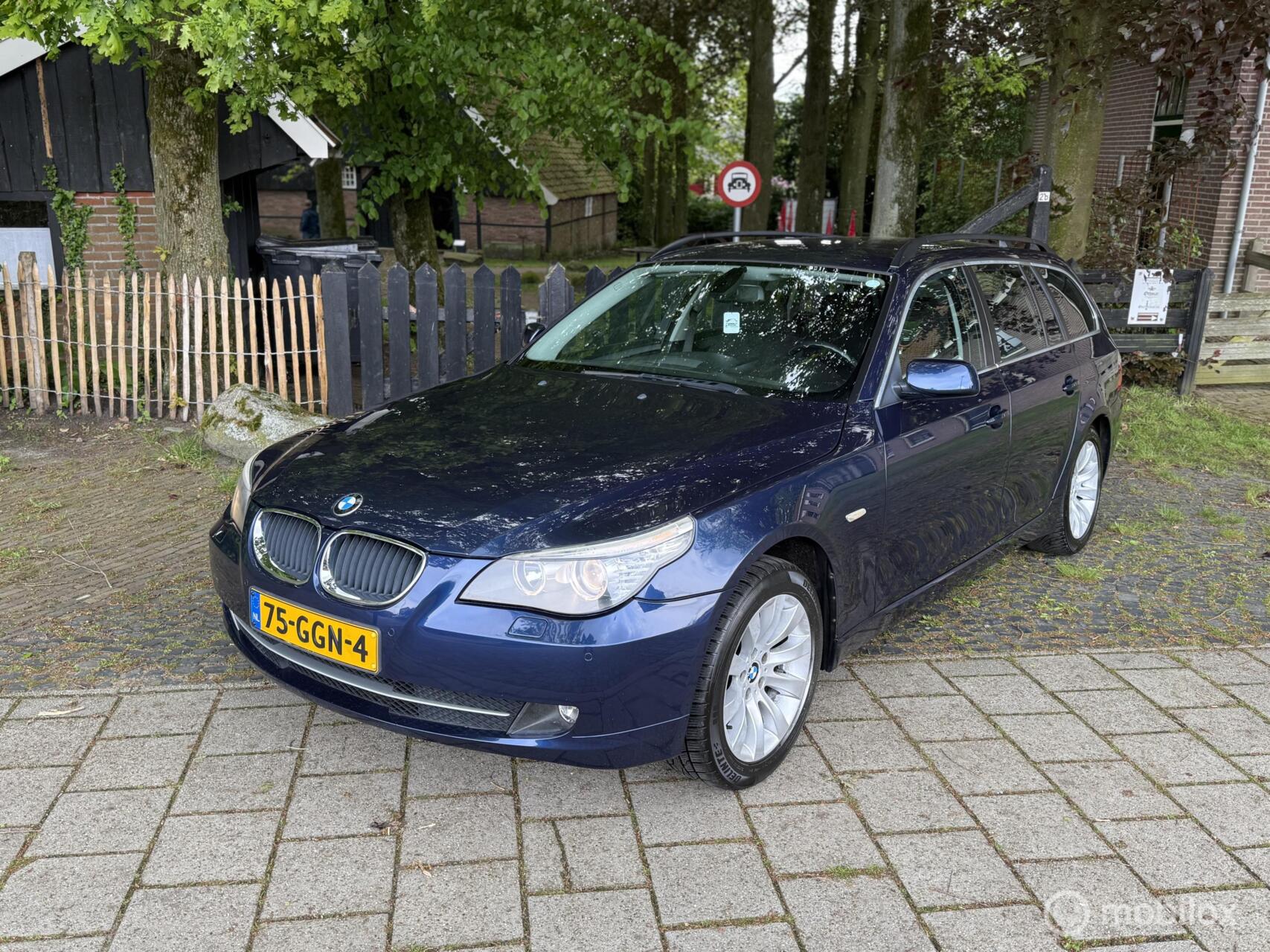 BMW 5er Reihe 520i Corporate Lease Business Line NAP! 2008 - voorkant
