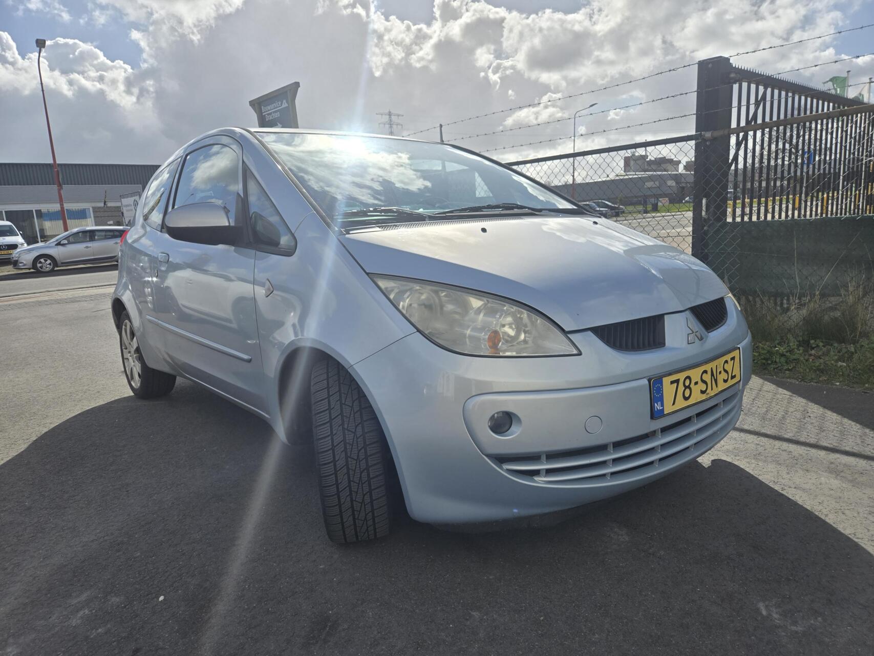 Foto van Mitsubishi Mitsubishi Colt