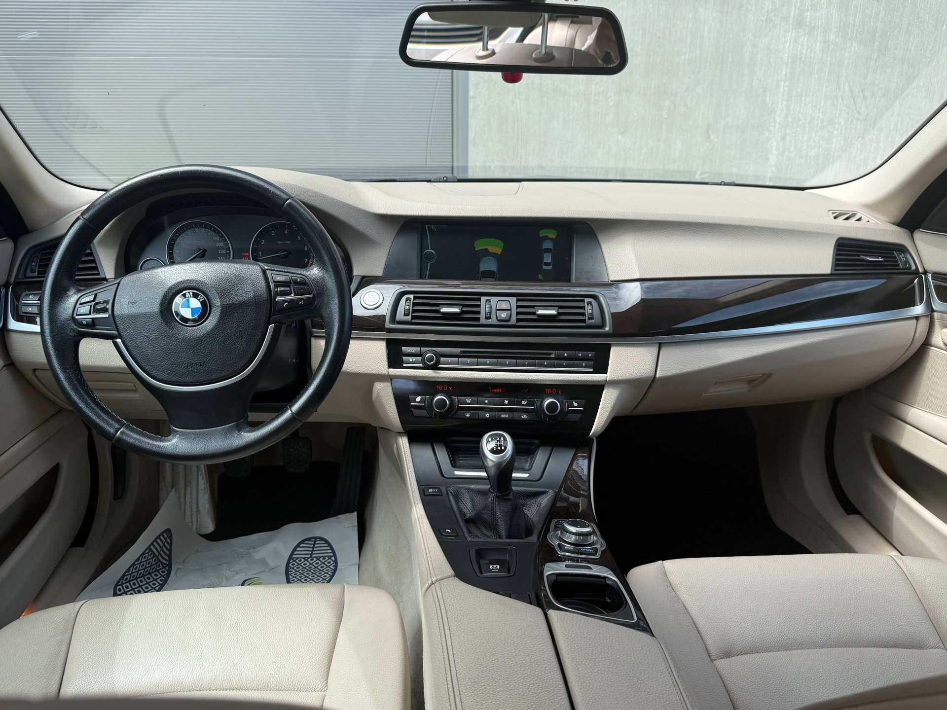 Foto van BMW 528i