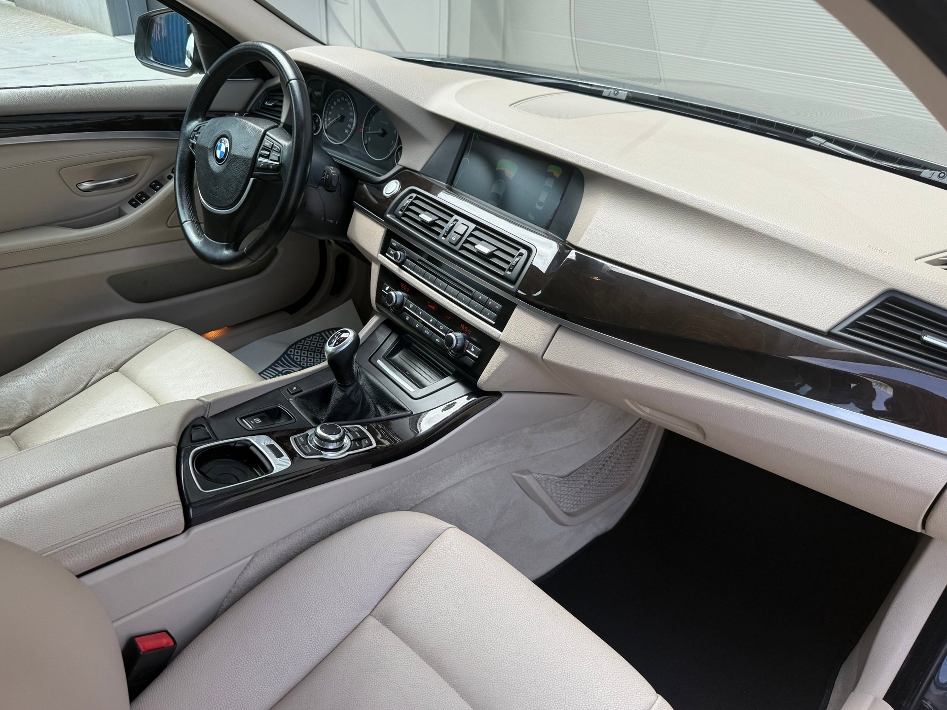 Foto van BMW 528i