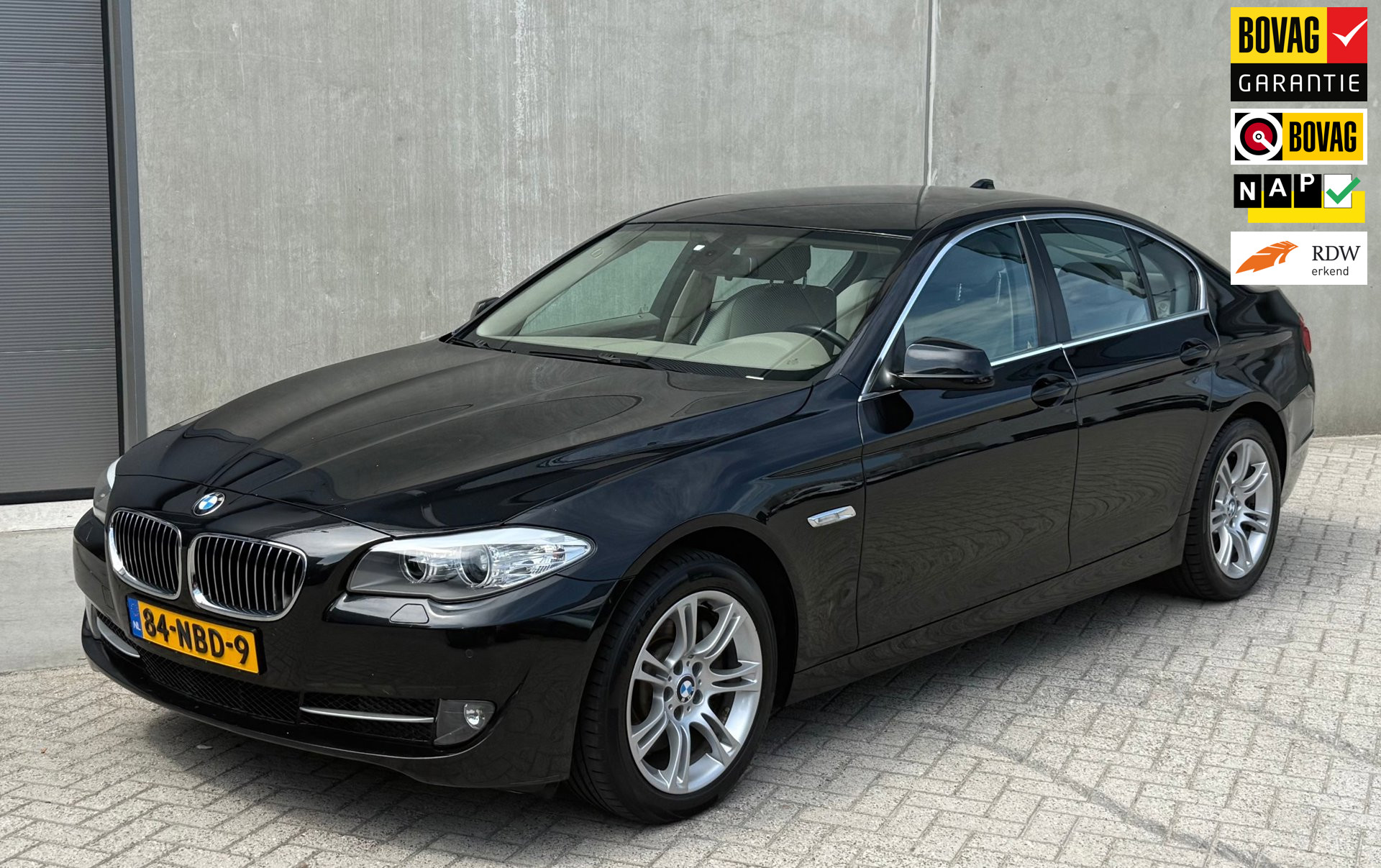 BMW 528i 528i Zwart 2010 NWE APK|NAP|LEDER|PDC|NAVI 2010 - voorkant