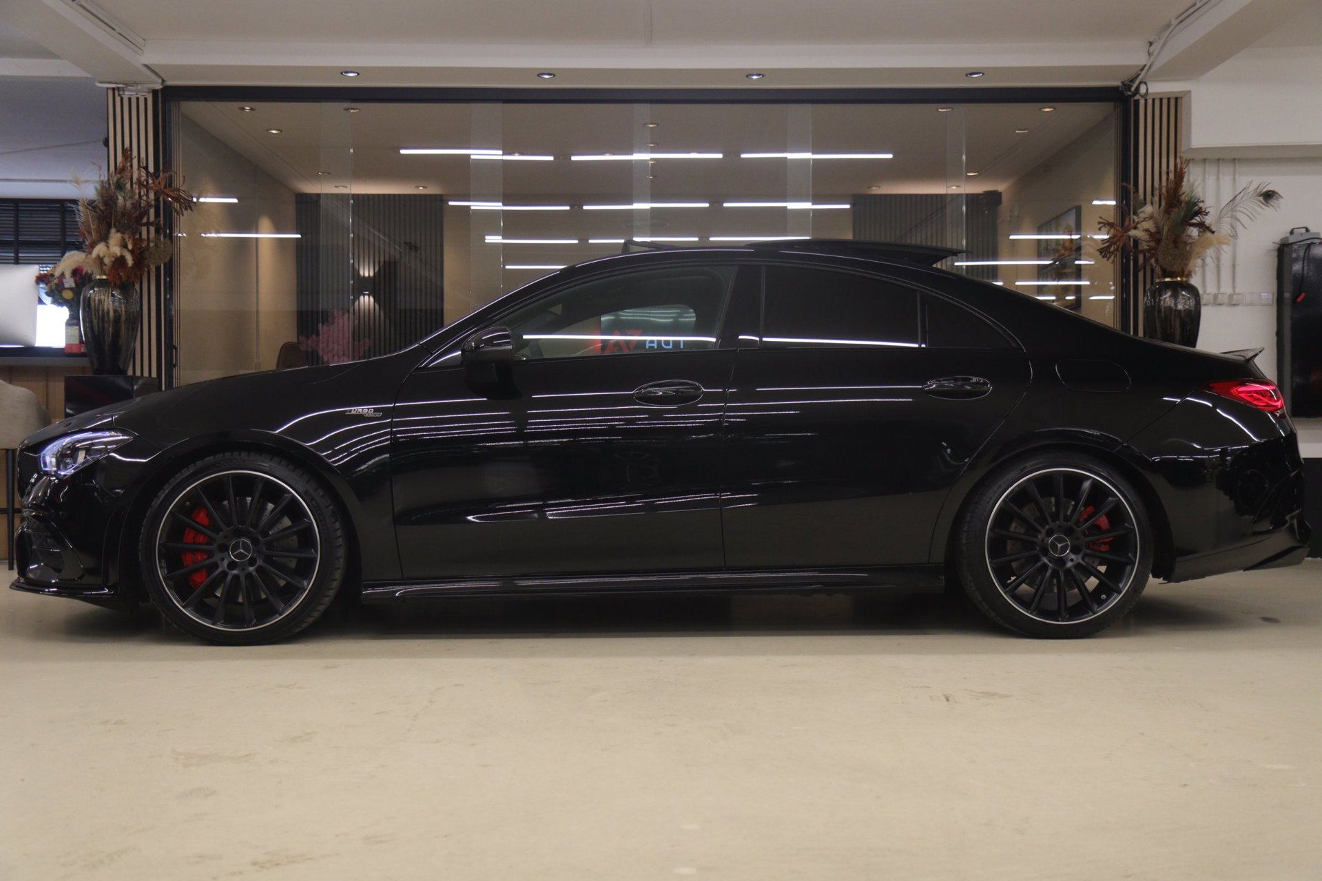 Foto van Mercedes-Benz AMG Cla 35