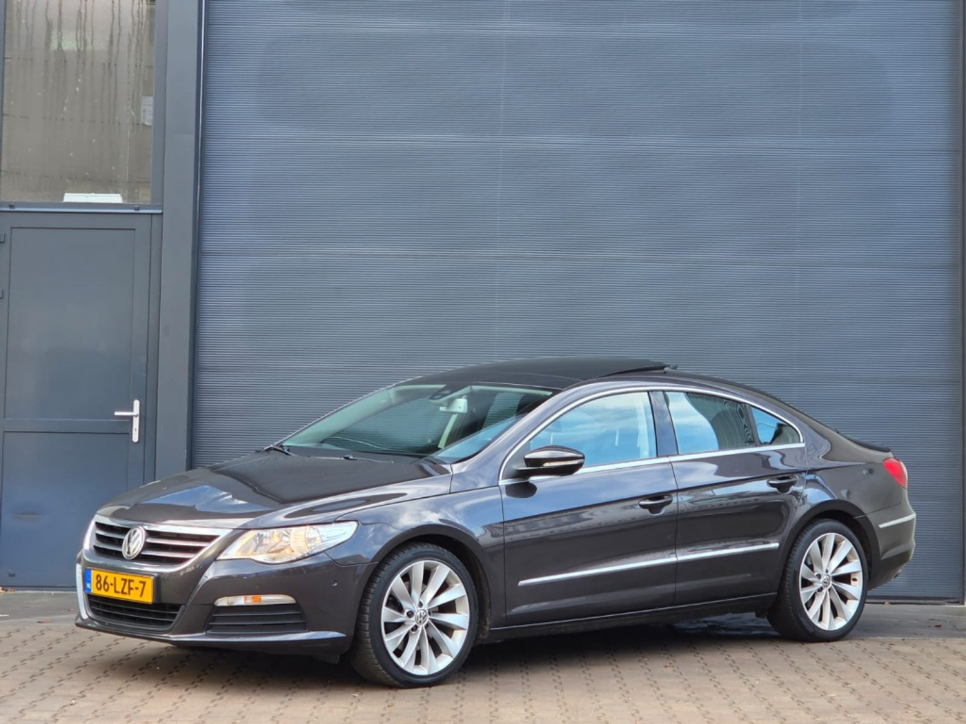 Volkswagen Passat CC 2.0 TSI Bomvol Optie's 200pk's !! panodak !! 2009 - voorkant