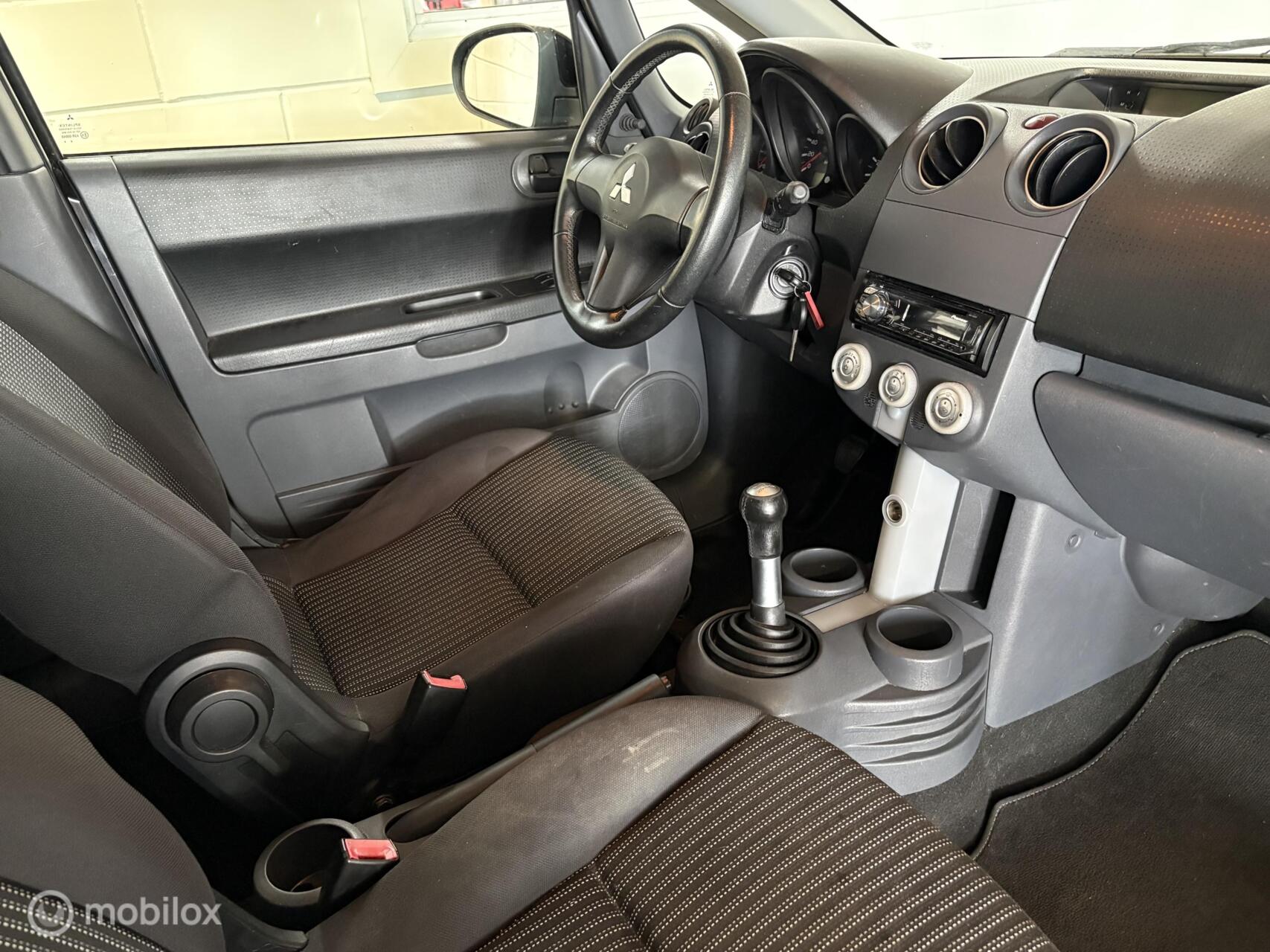 Foto van Mitsubishi Mitsubishi Colt