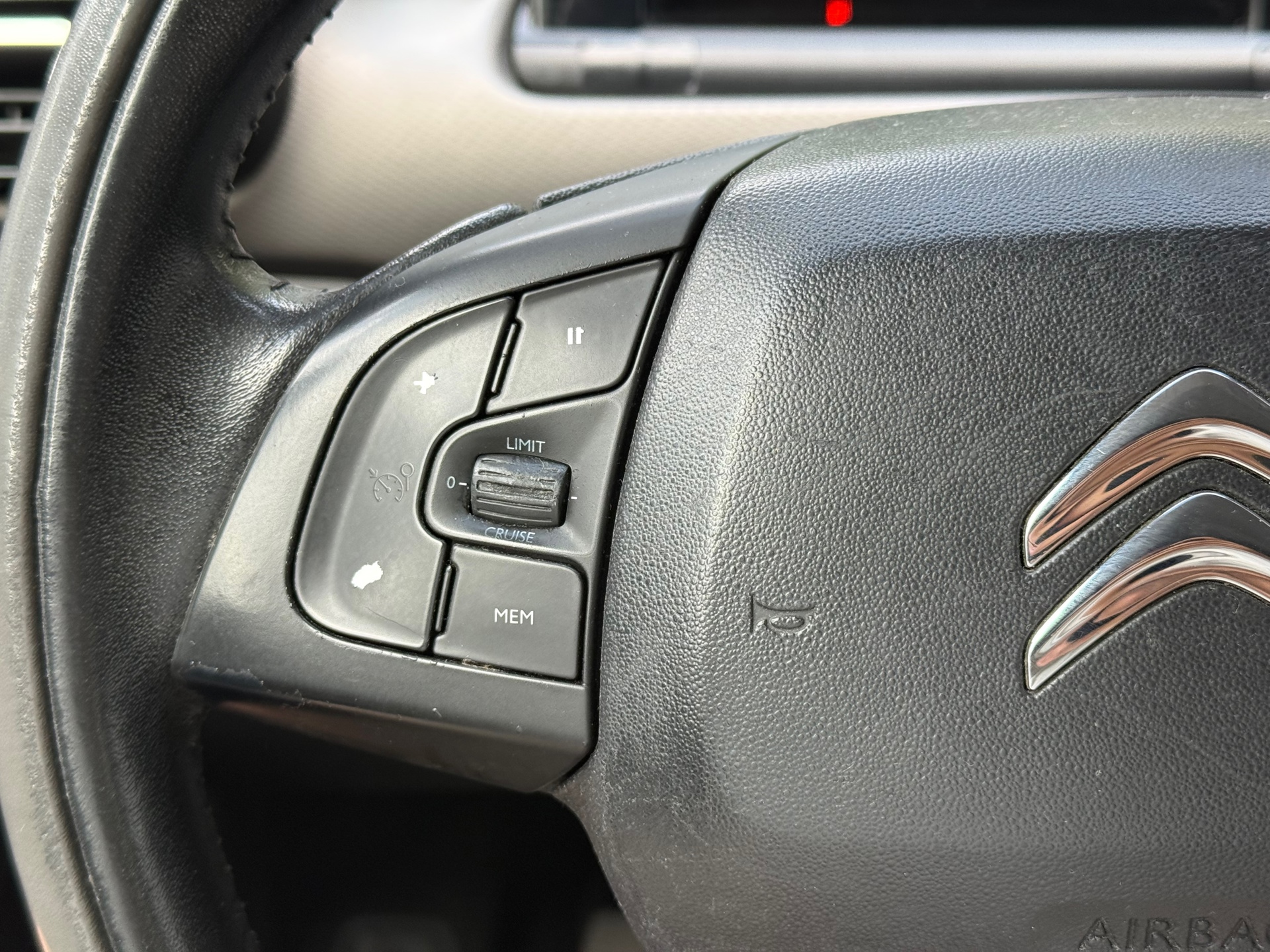 Foto van Citroen C4 Cactus