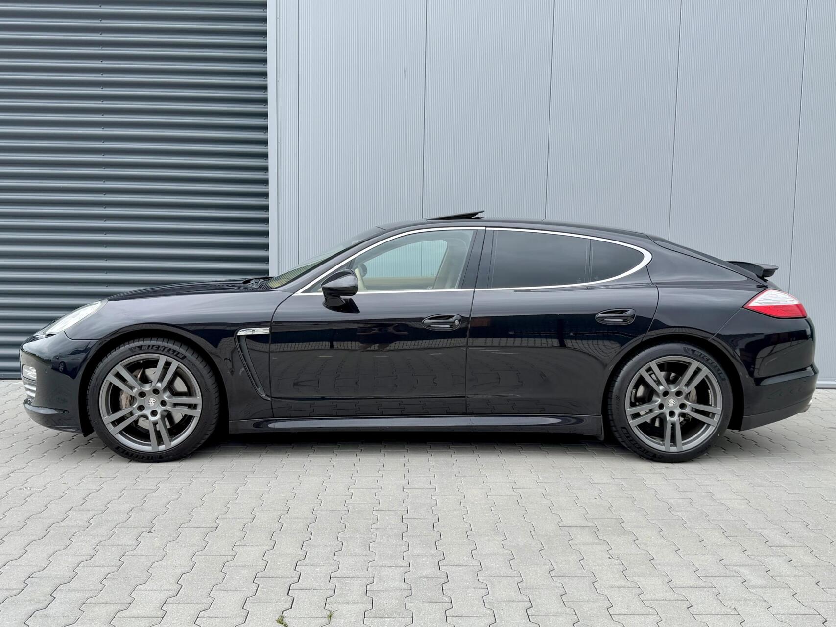 Foto van Porsche Panamera 4s