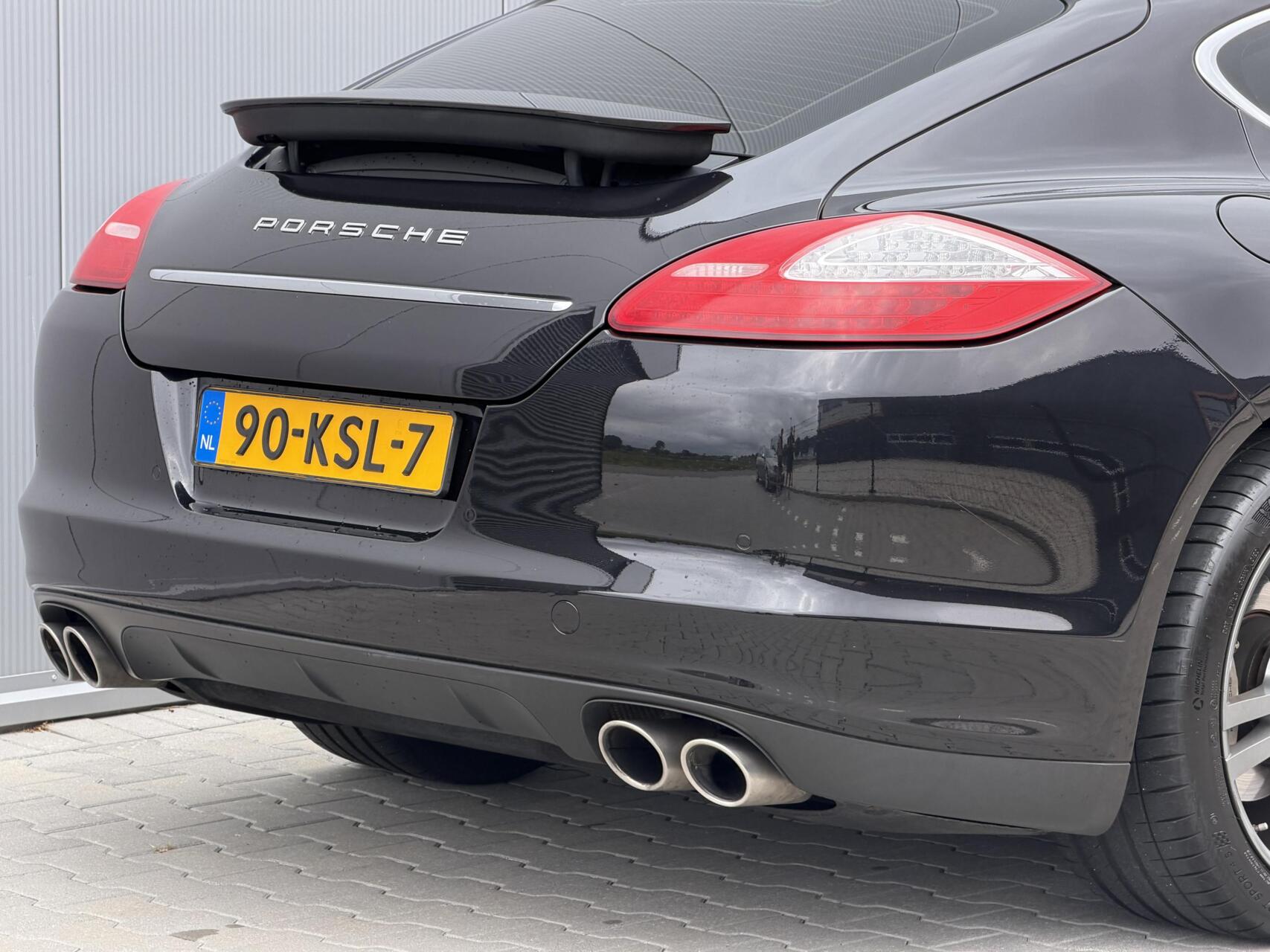 Foto van Porsche Panamera 4s