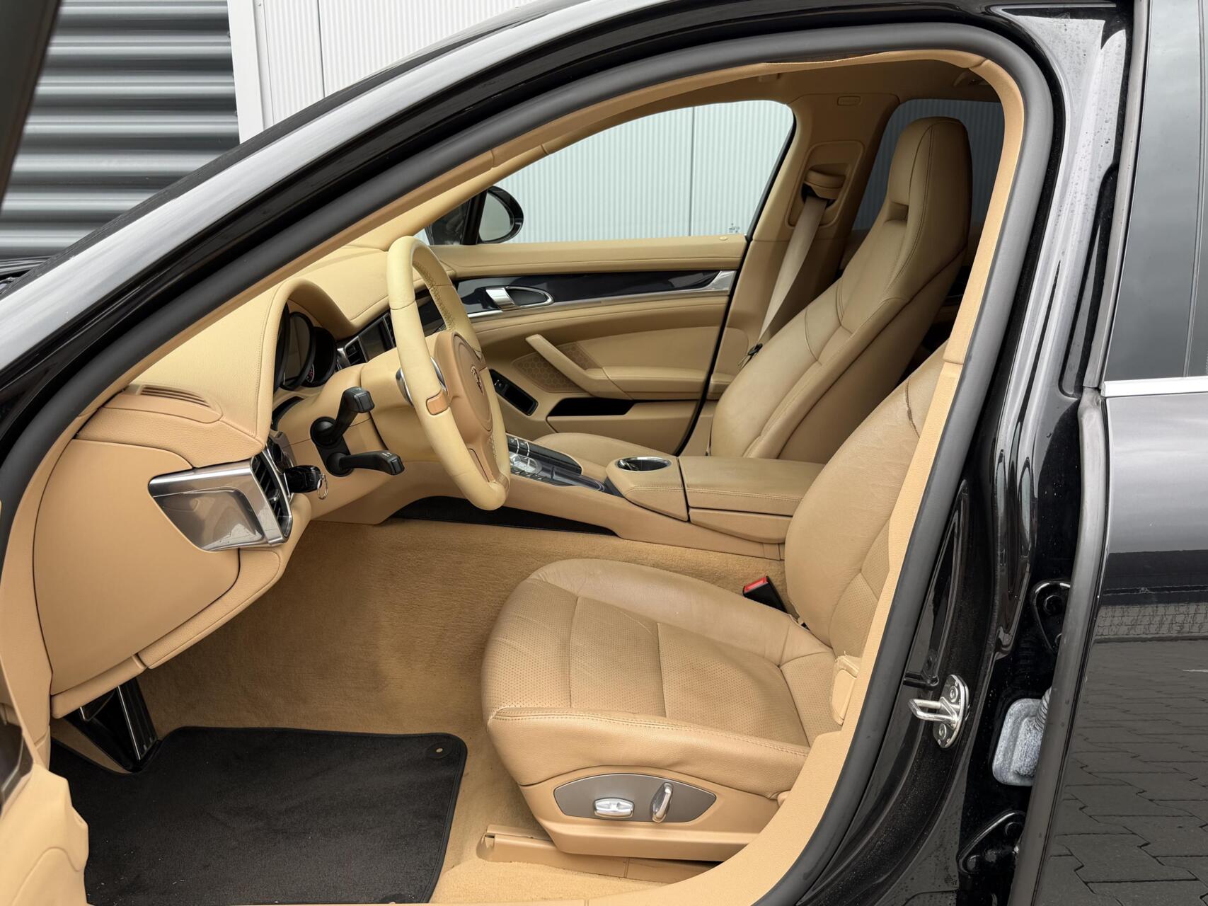 Foto van Porsche Panamera 4s