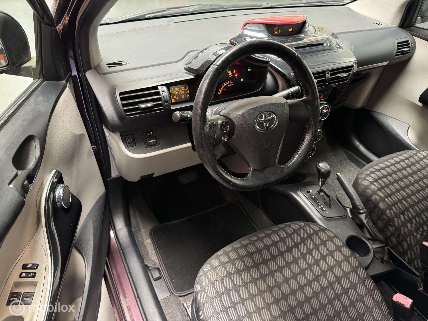 Foto van Toyota Toyota Iq