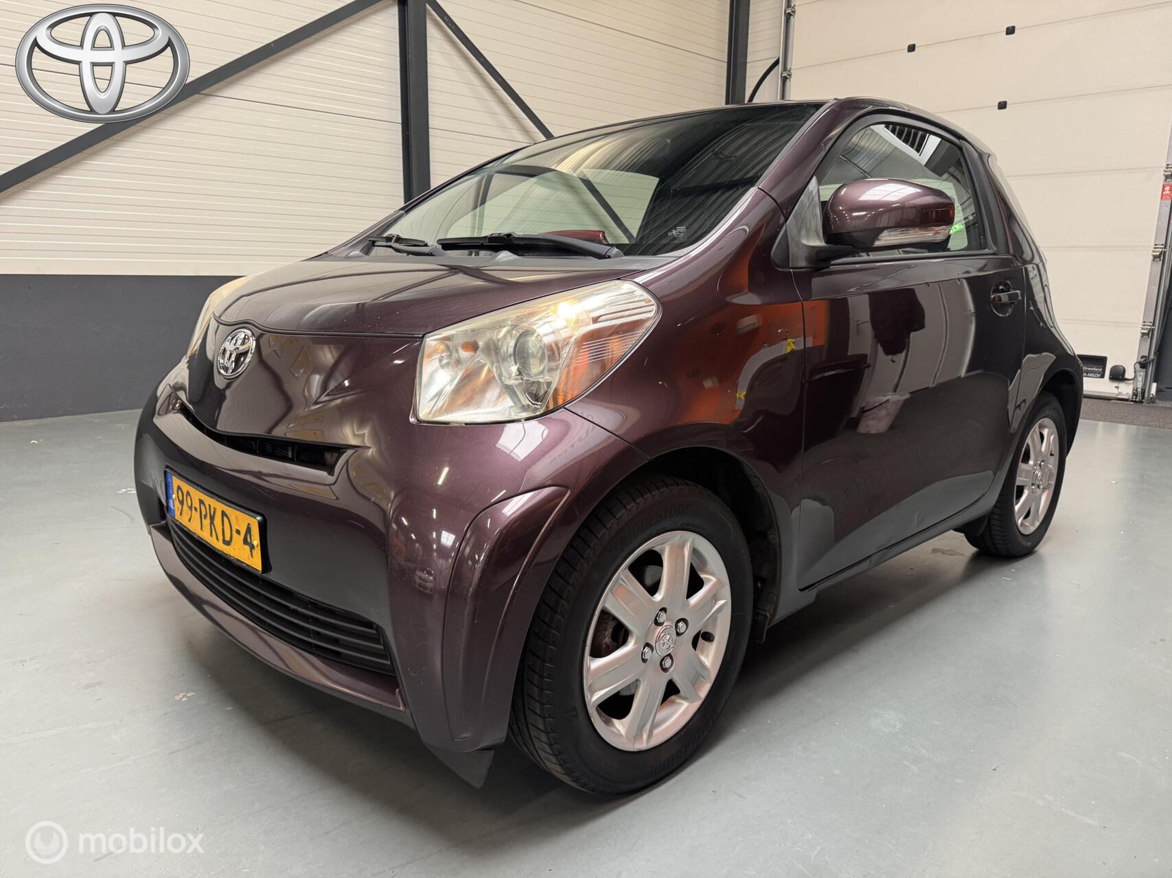 Toyota Toyota Iq 1.0 VVTi Automaat Airco|1e Eig|Dealer onderhouden! 2011 - voorkant