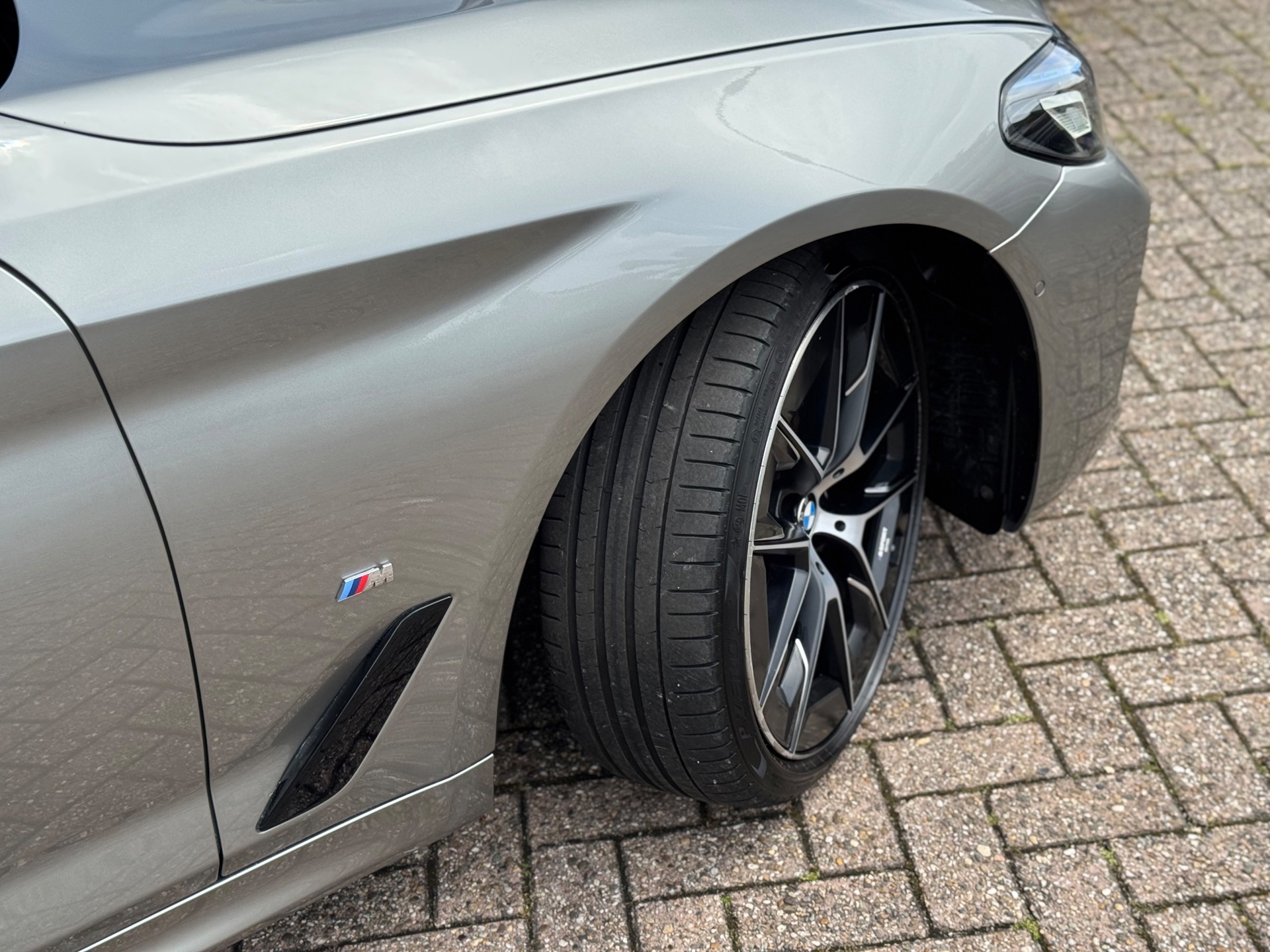 Foto van BMW 545e xDrive