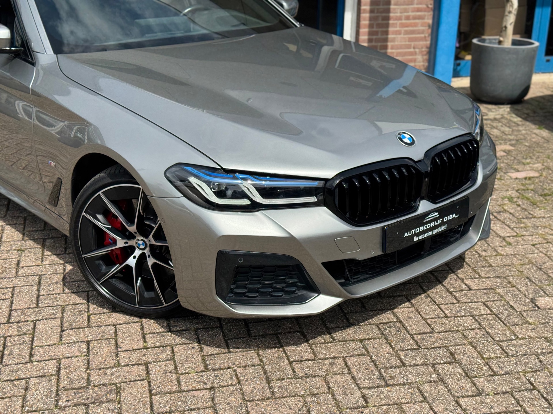 Foto van BMW 545e xDrive