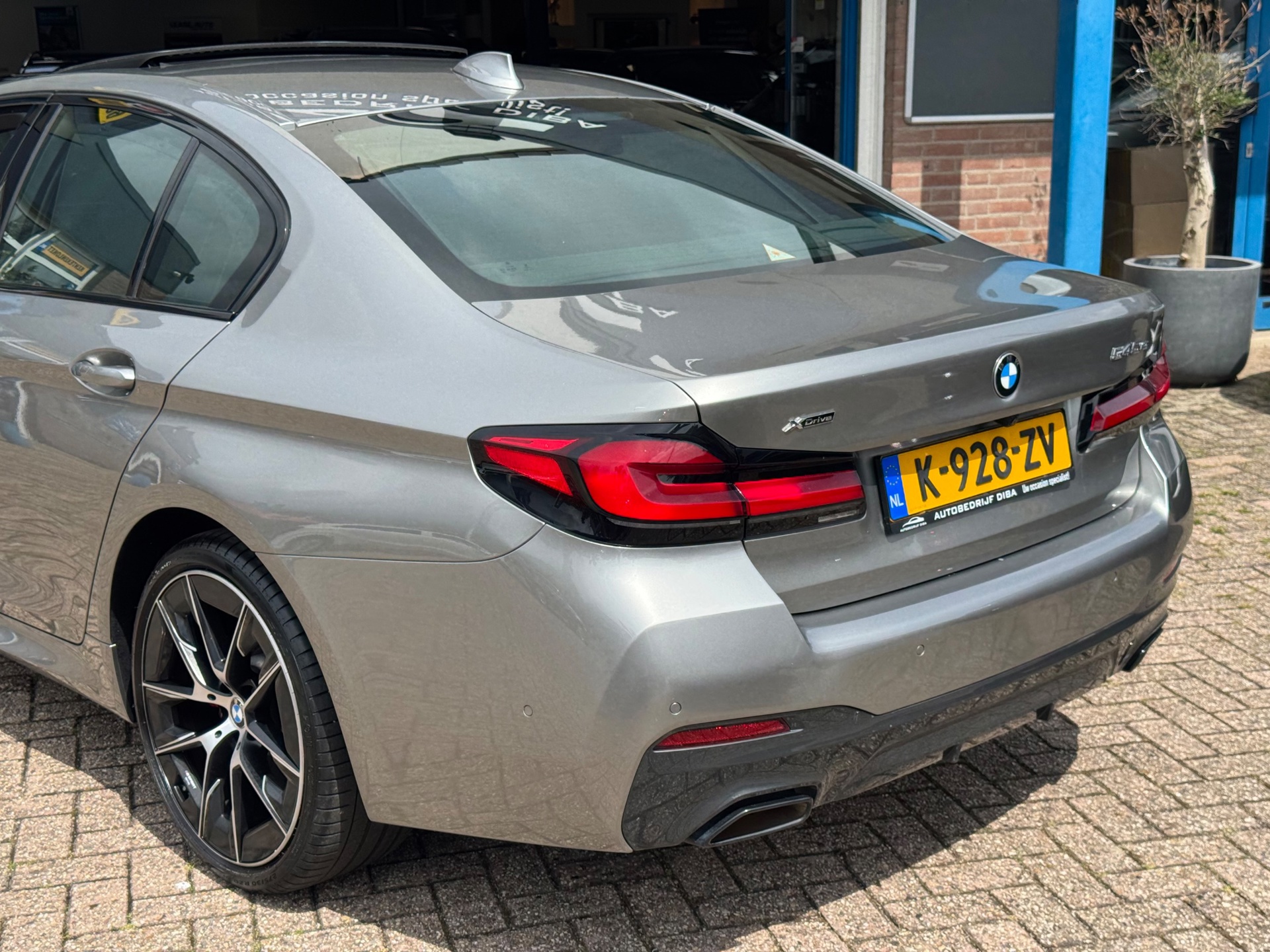 Foto van BMW 545e xDrive
