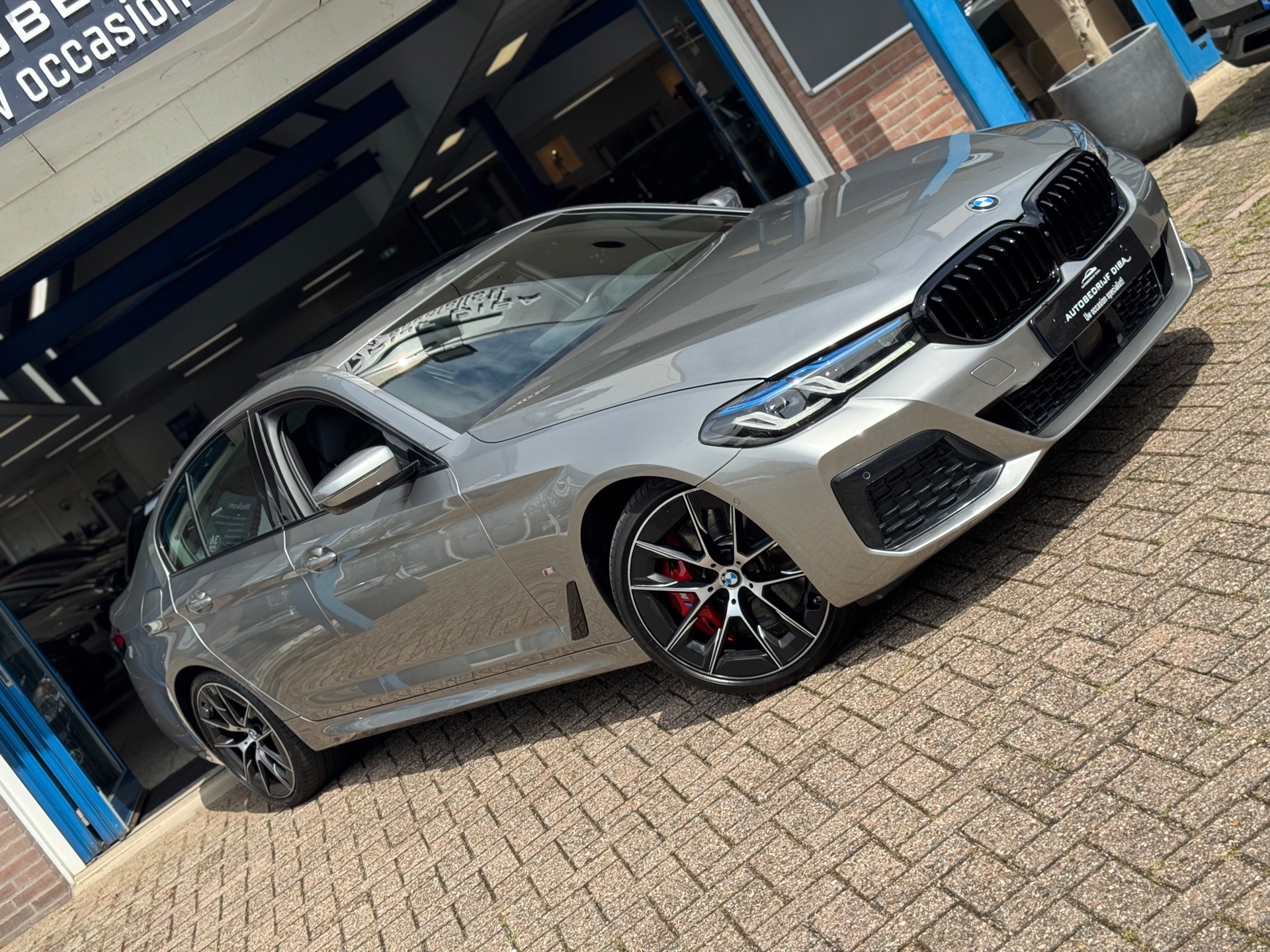 Foto van BMW 545e xDrive