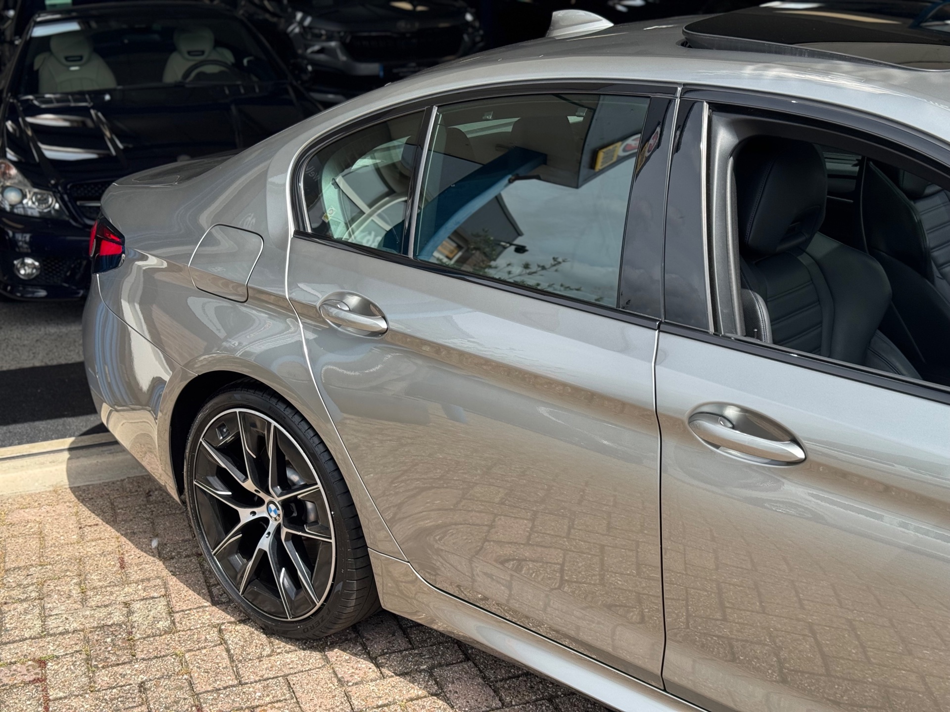 Foto van BMW 545e xDrive