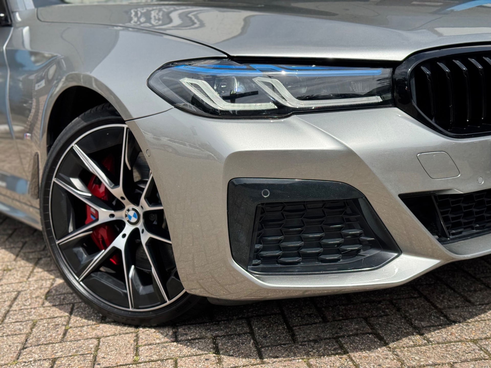 Foto van BMW 545e xDrive