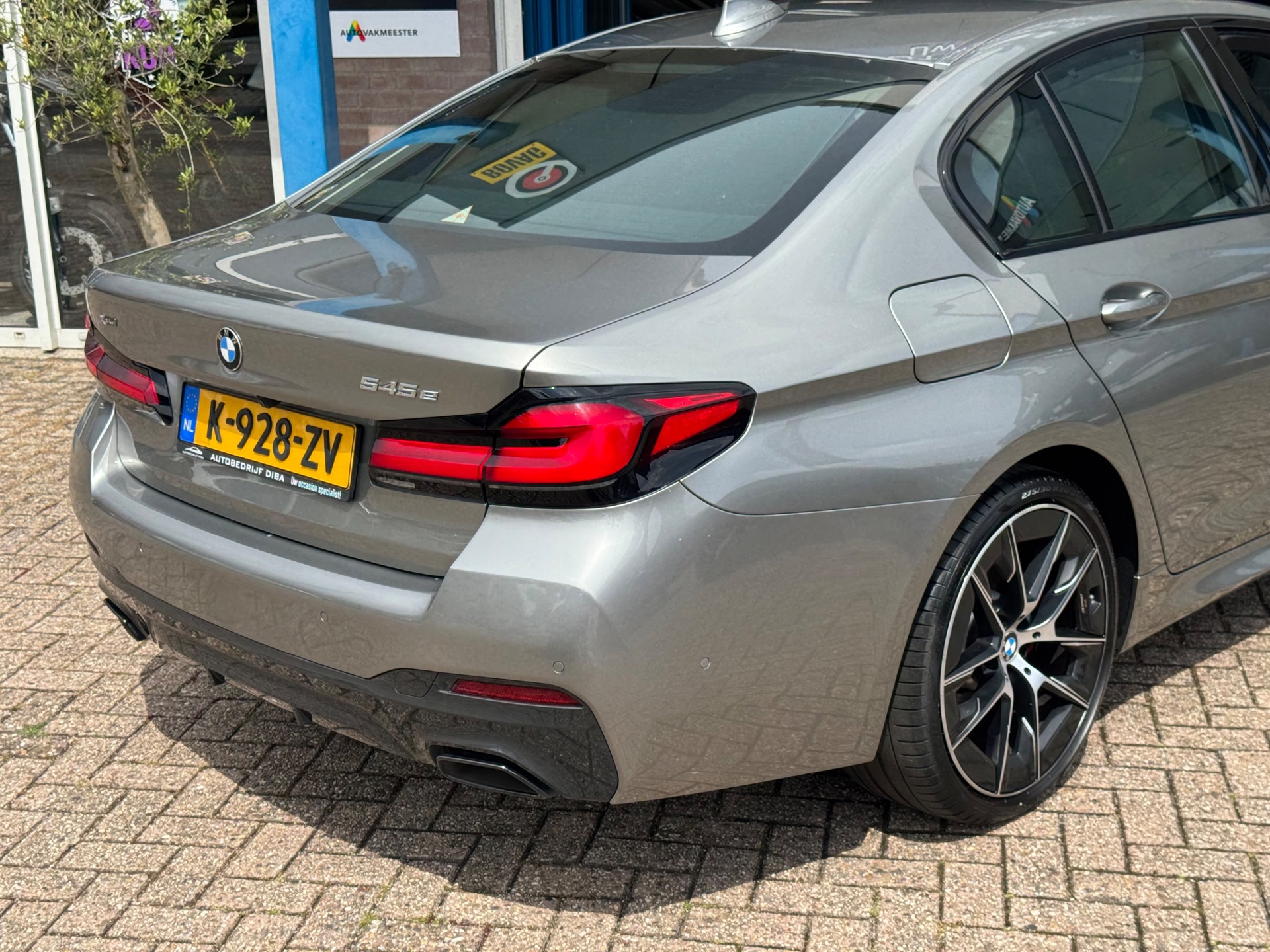 Foto van BMW 545e xDrive