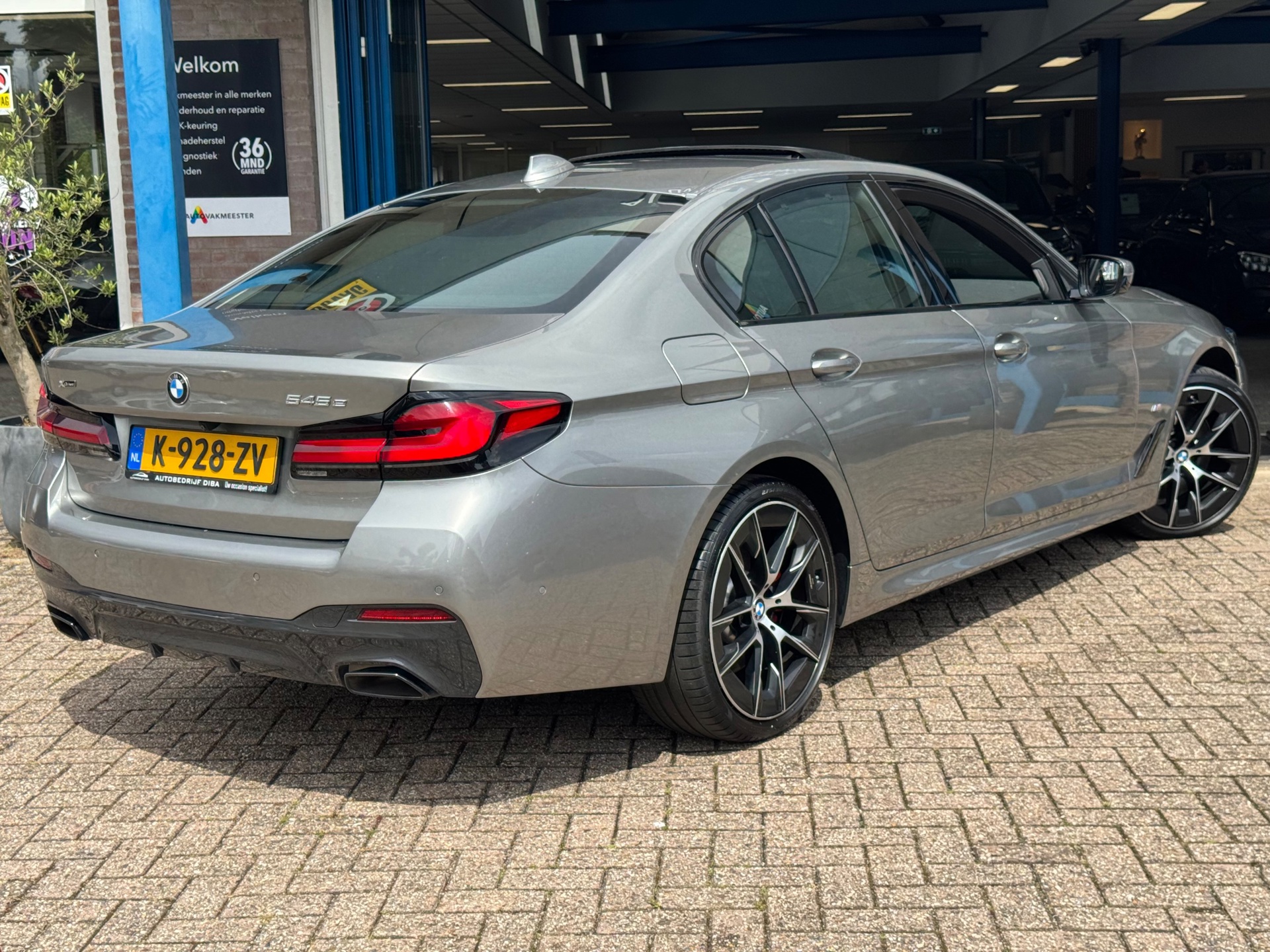 Foto van BMW 545e xDrive