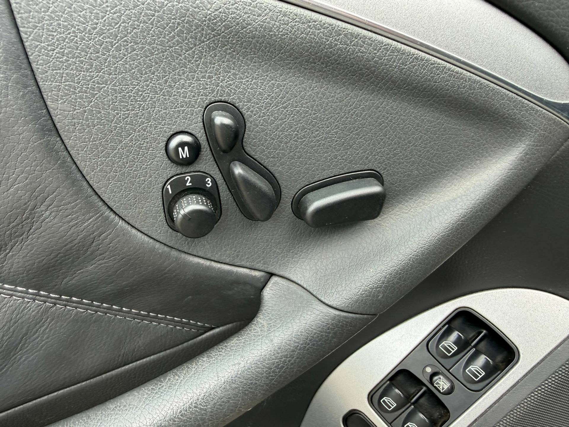 Foto van Mercedes-Benz CLK 55 AMG