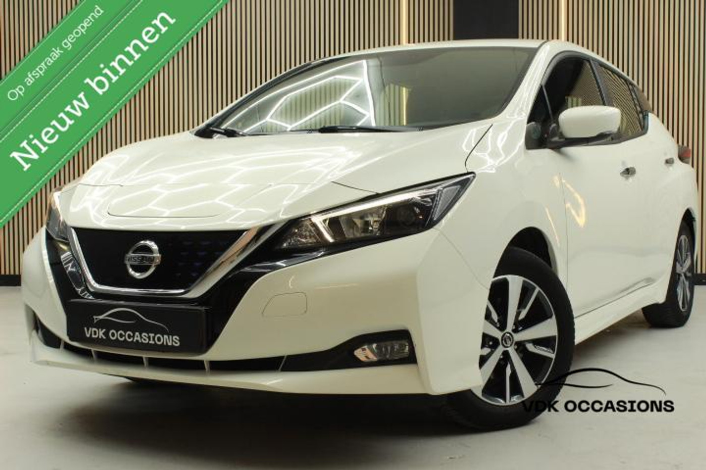 Nissan Nissan Leaf 40kwh Acenta 40 kWh |Keyless |Stoel/Stuur verw |Camera 2019 - voorkant