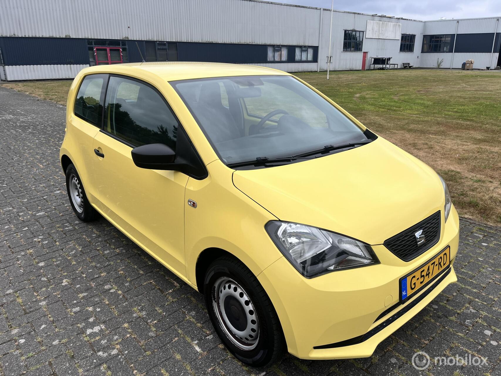 Seat Mii 1.0 Style Chic / Airco / APK / 2014 - voorkant