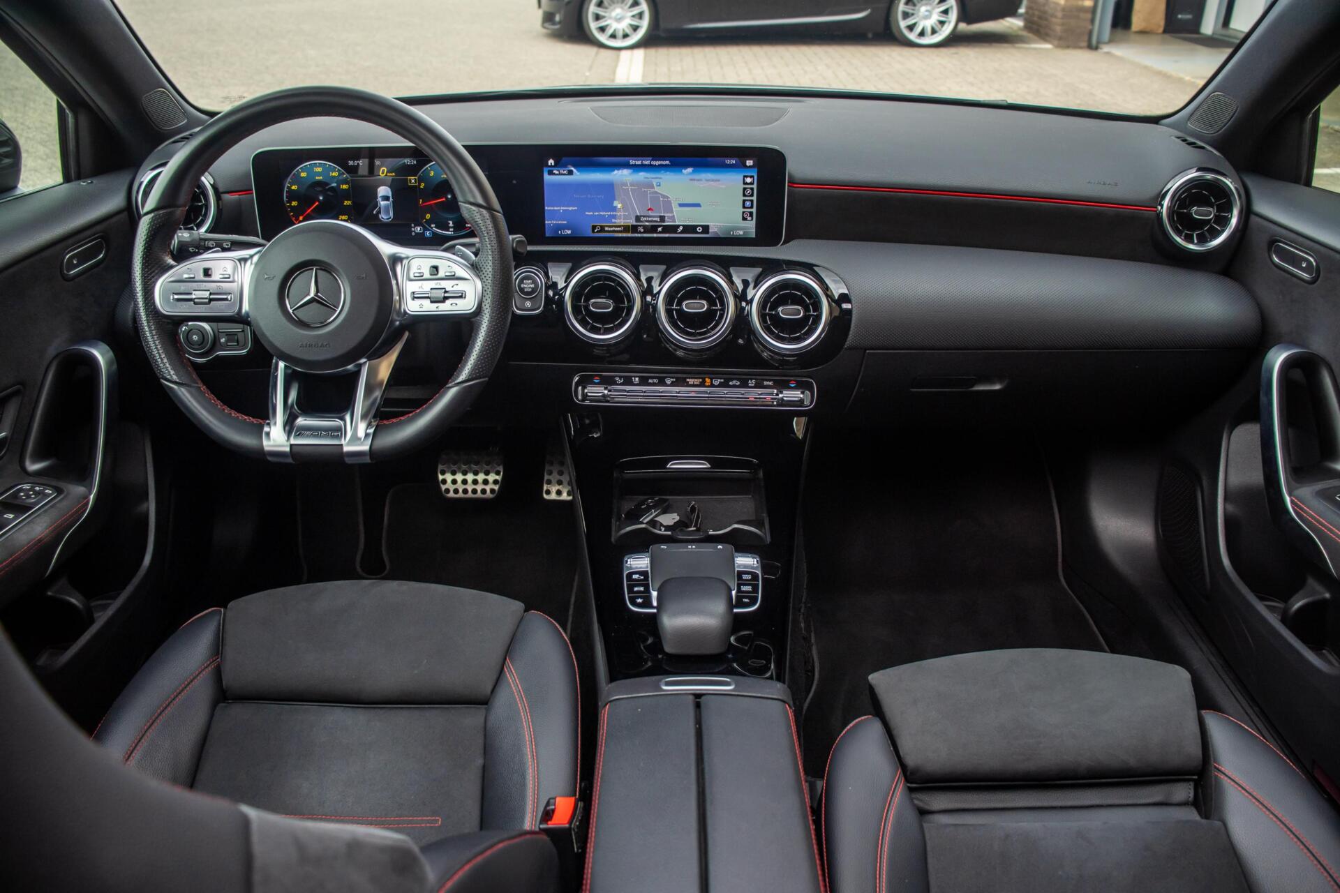 Foto van Mercedes-Benz A 180