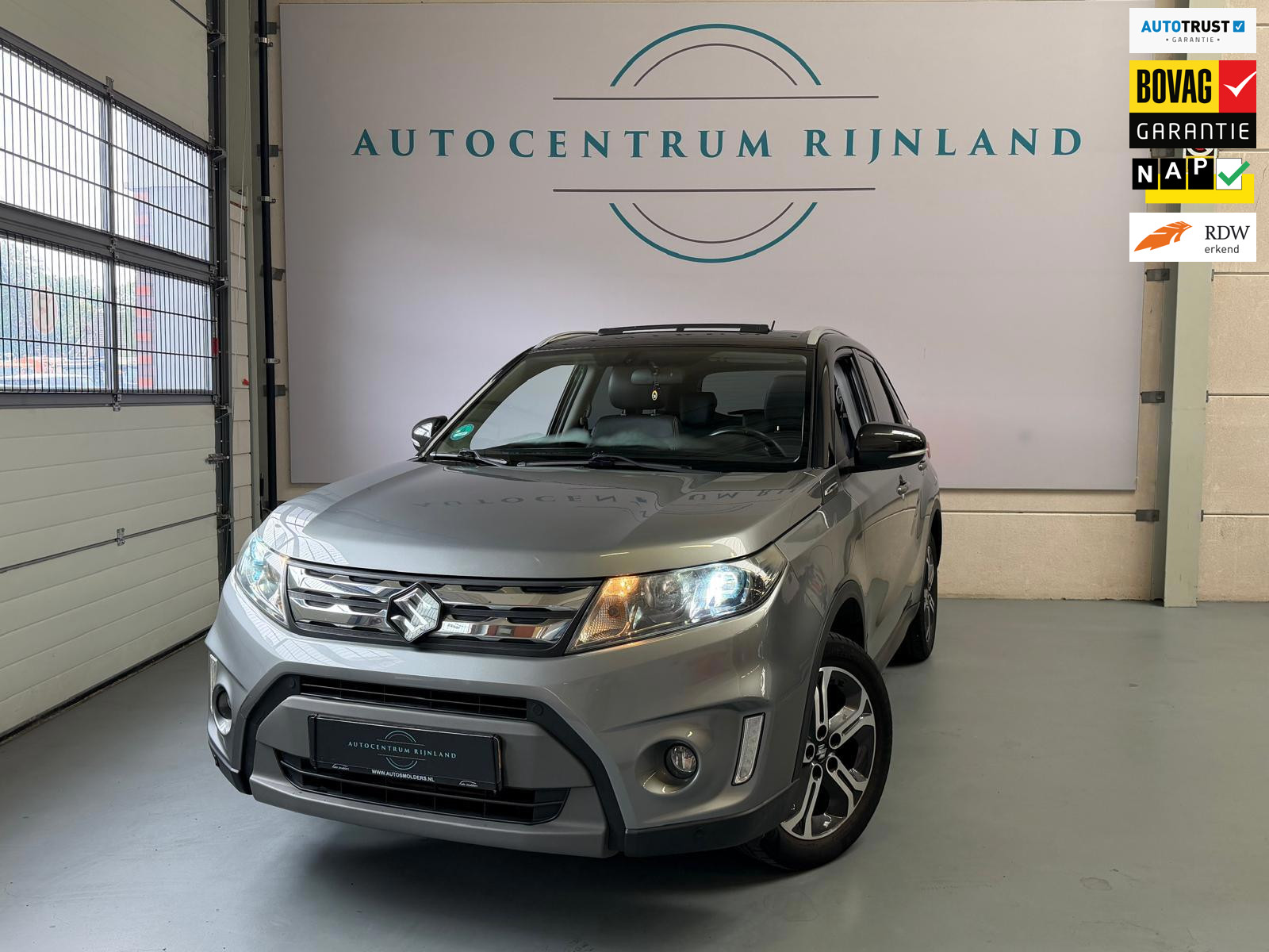 Suzuki Vitara 1.6 High Executive Panoramadak, camera, Trekhaaak, Stoelverwarming 2015 - voorkant