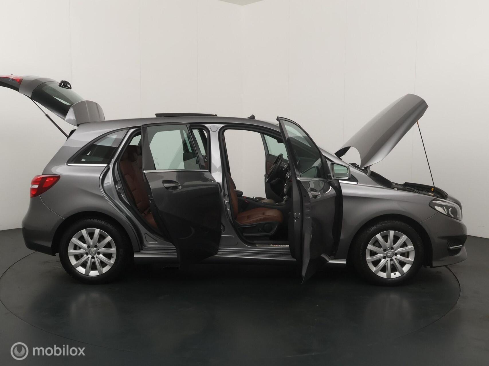 Foto van Mercedes-Benz B 200