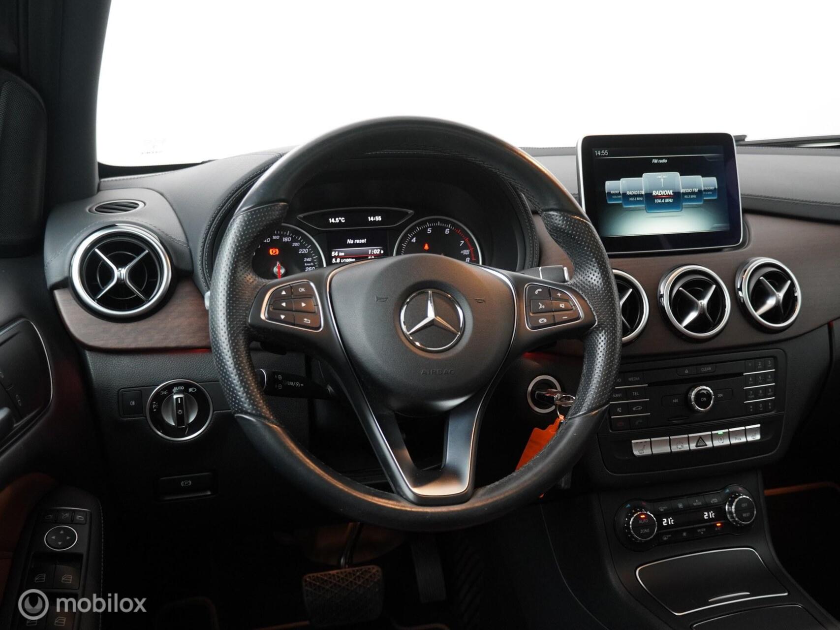 Foto van Mercedes-Benz B 200