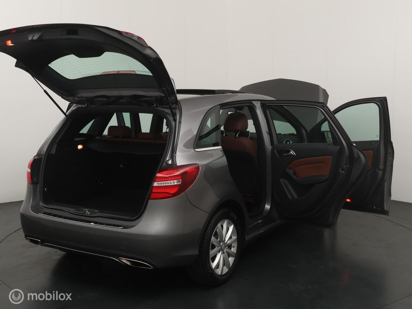 Foto van Mercedes-Benz B 200