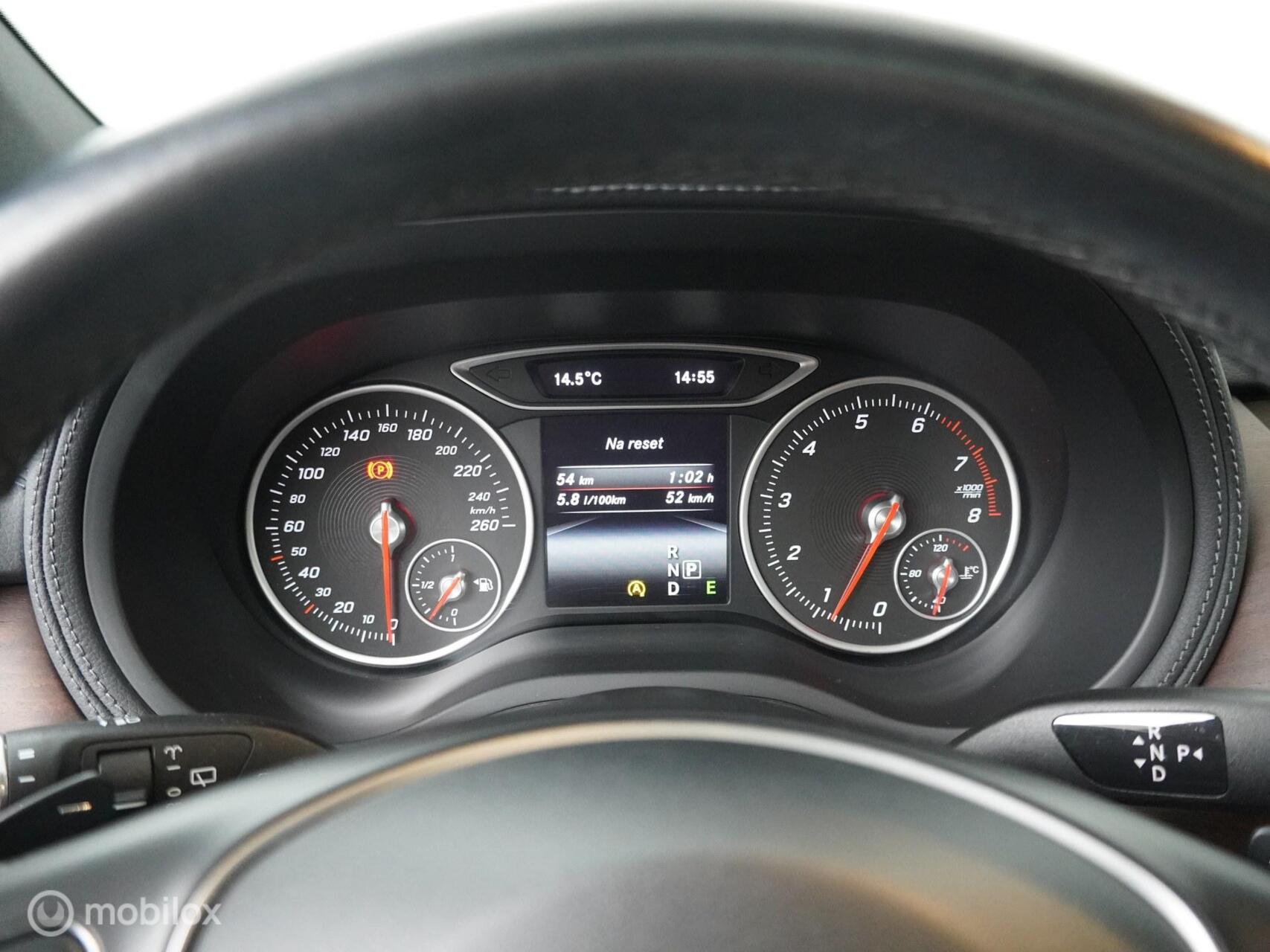 Foto van Mercedes-Benz B 200
