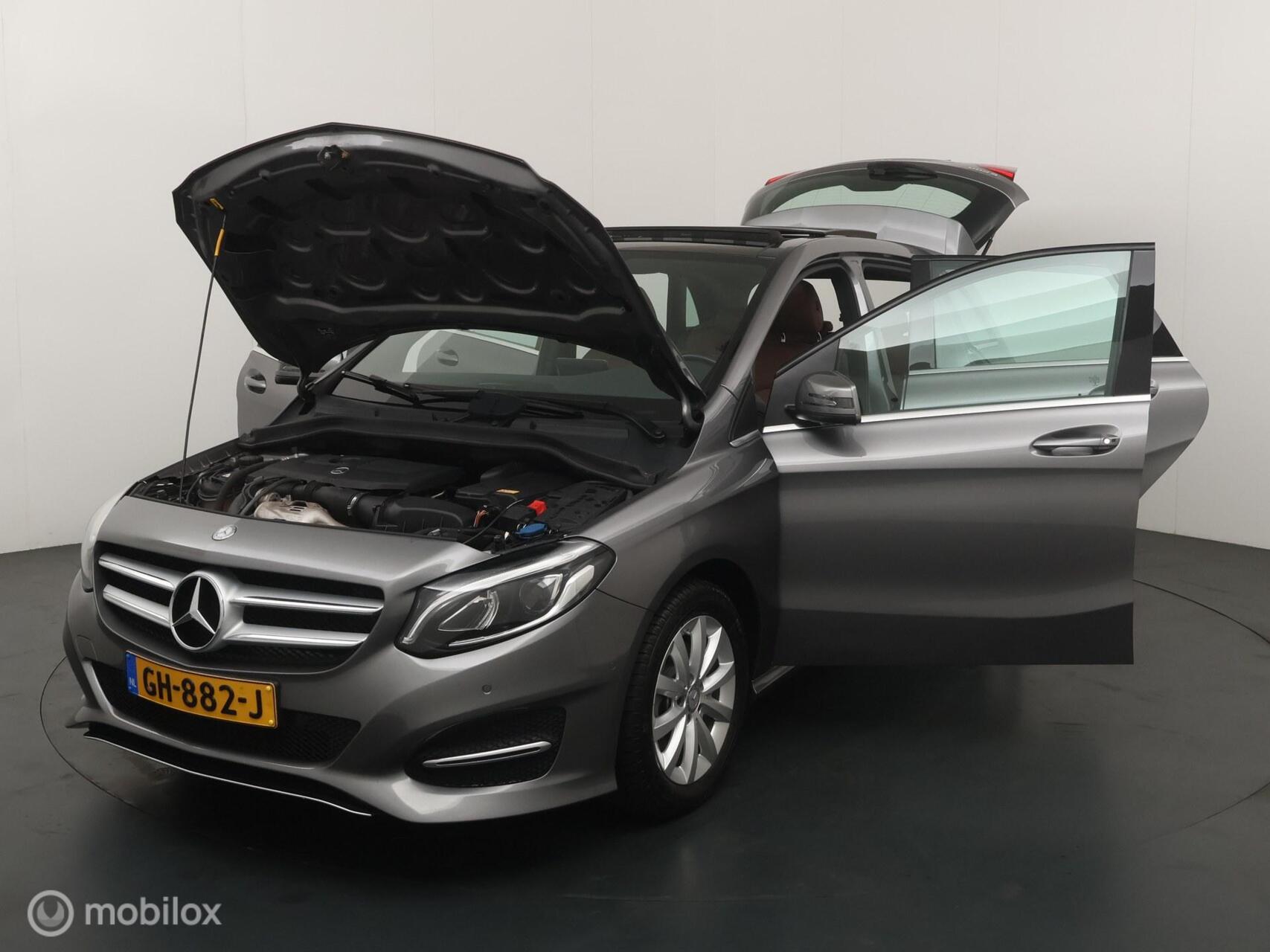 Foto van Mercedes-Benz B 200