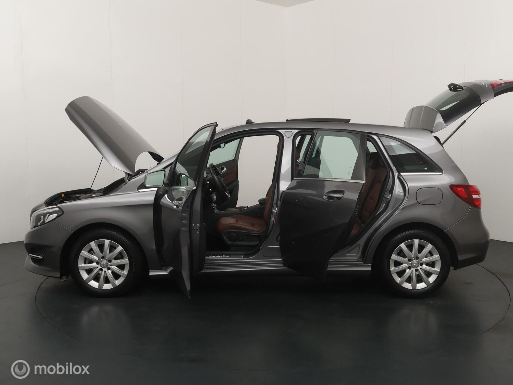 Foto van Mercedes-Benz B 200