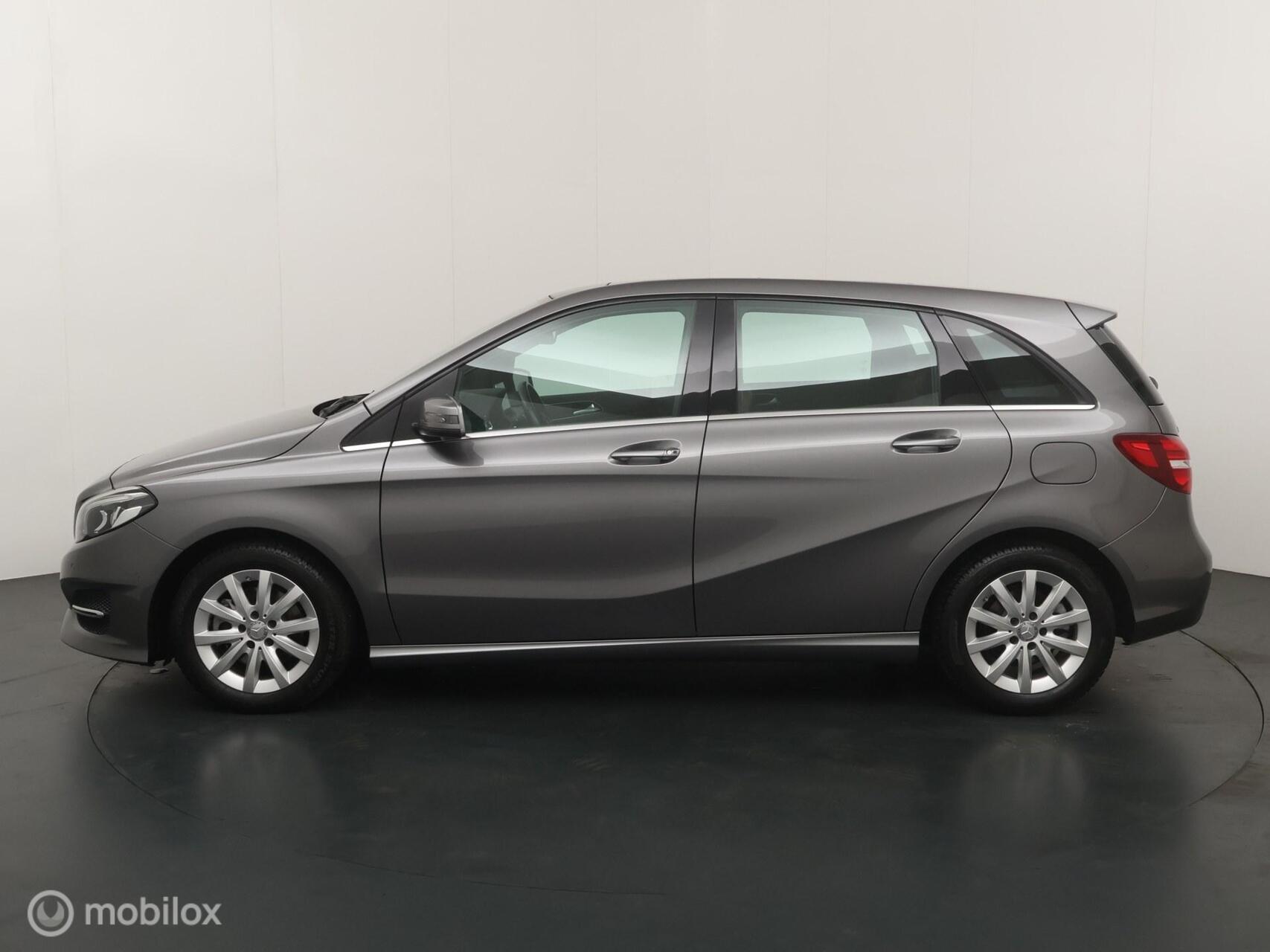 Foto van Mercedes-Benz B 200