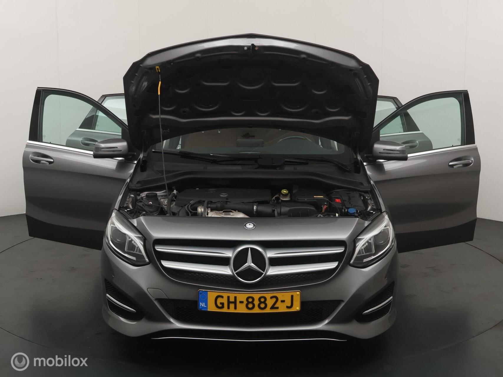 Foto van Mercedes-Benz B 200