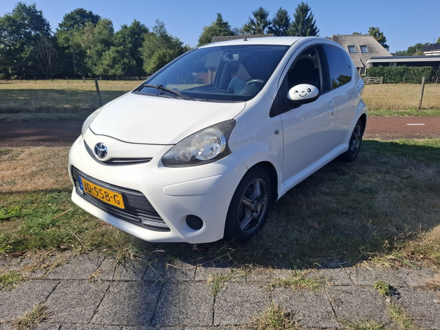 Toyota Aygo 1.0 VVT-i Access 2012 - voorkant