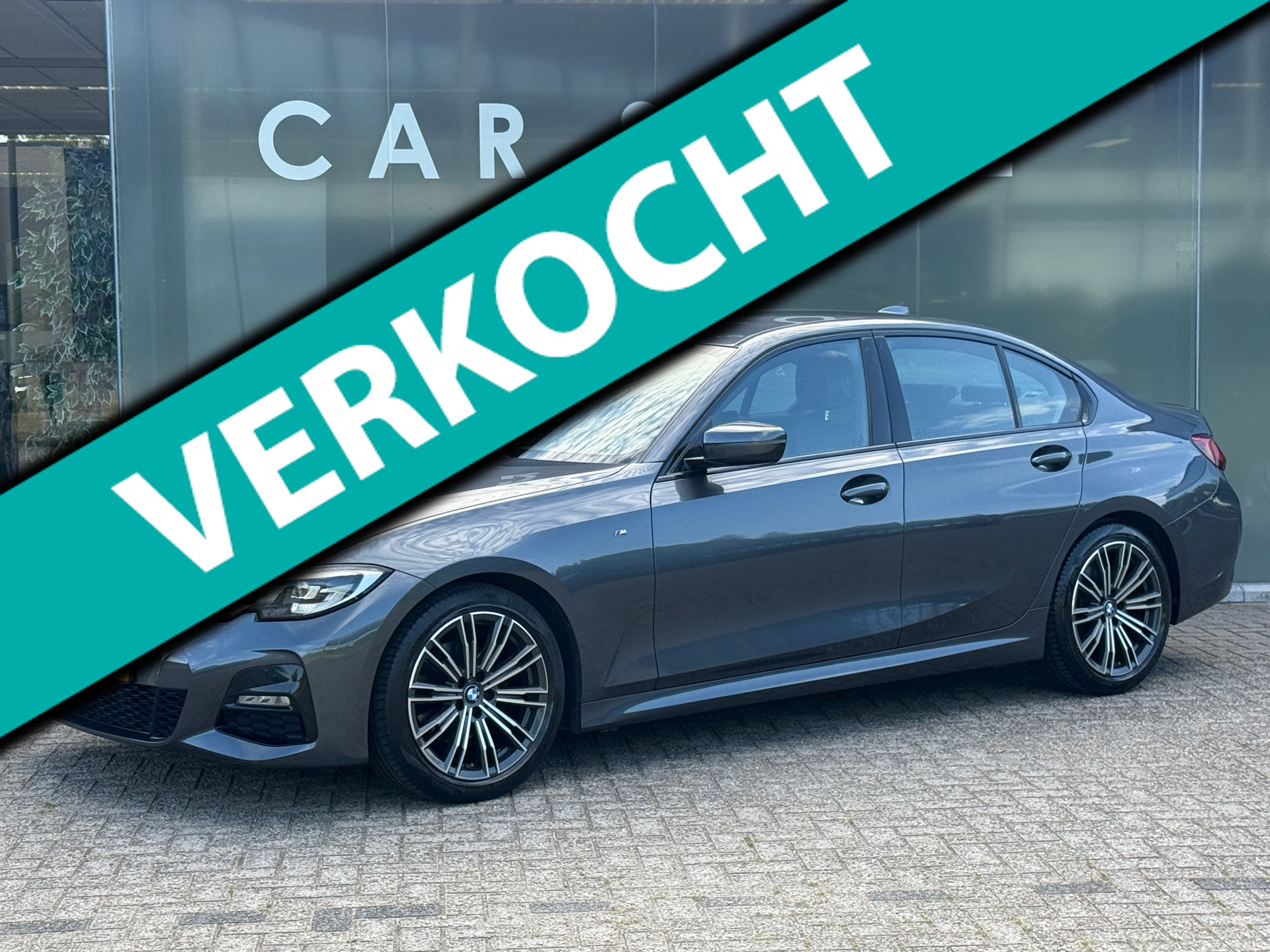 BMW 320i 320i High Executive M-Sport Dealer onderhouden 2019 - voorkant