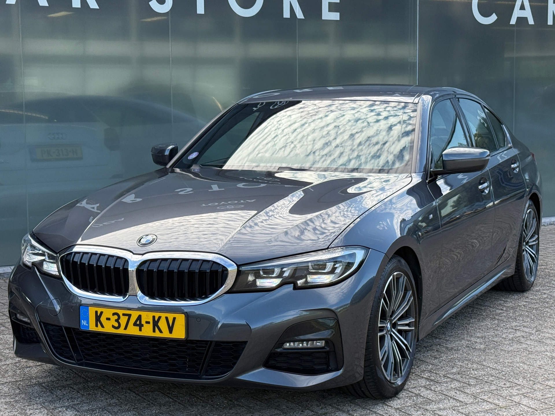 Foto van BMW 320i
