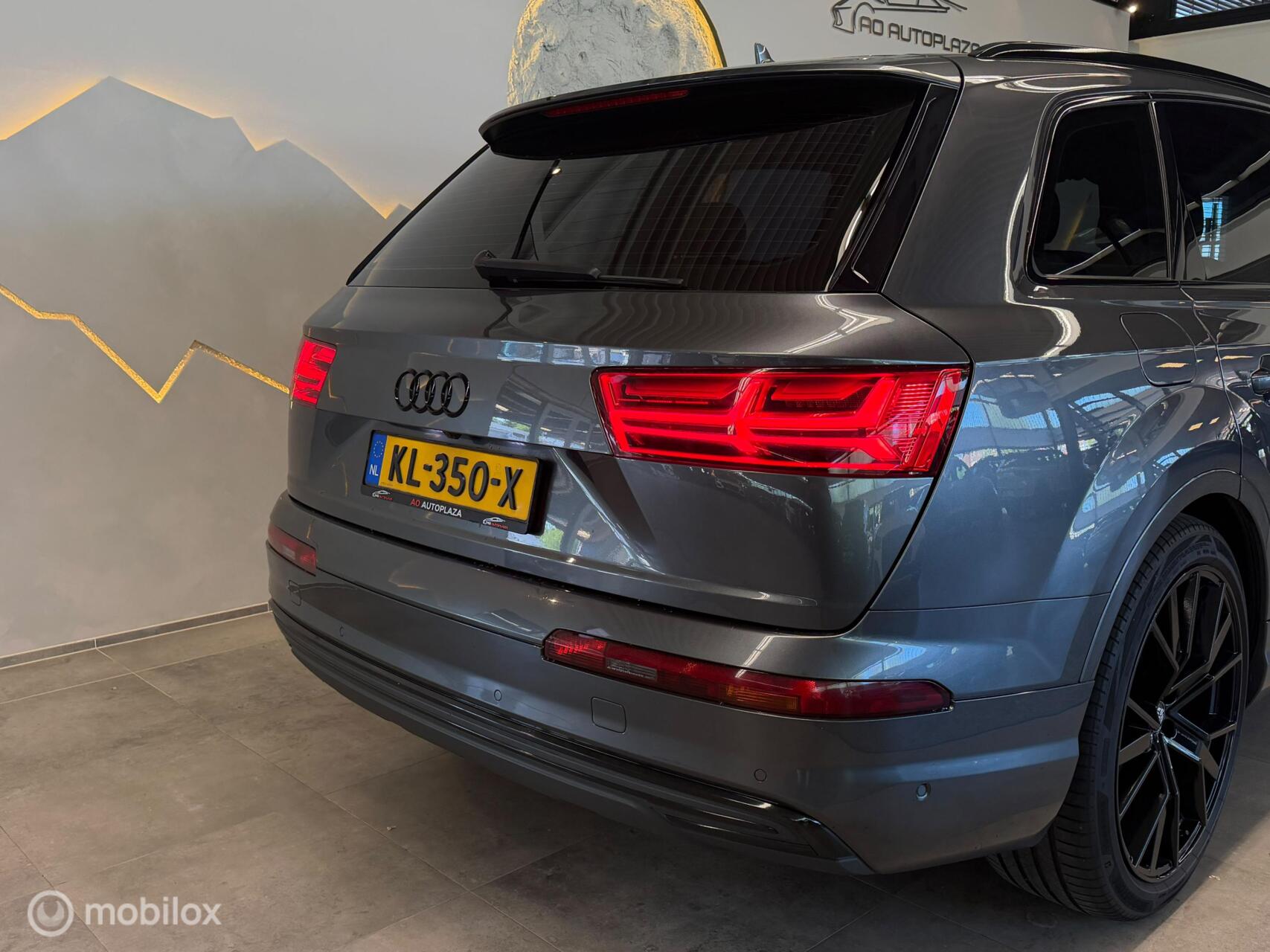 Foto van Audi Q7 E-tron