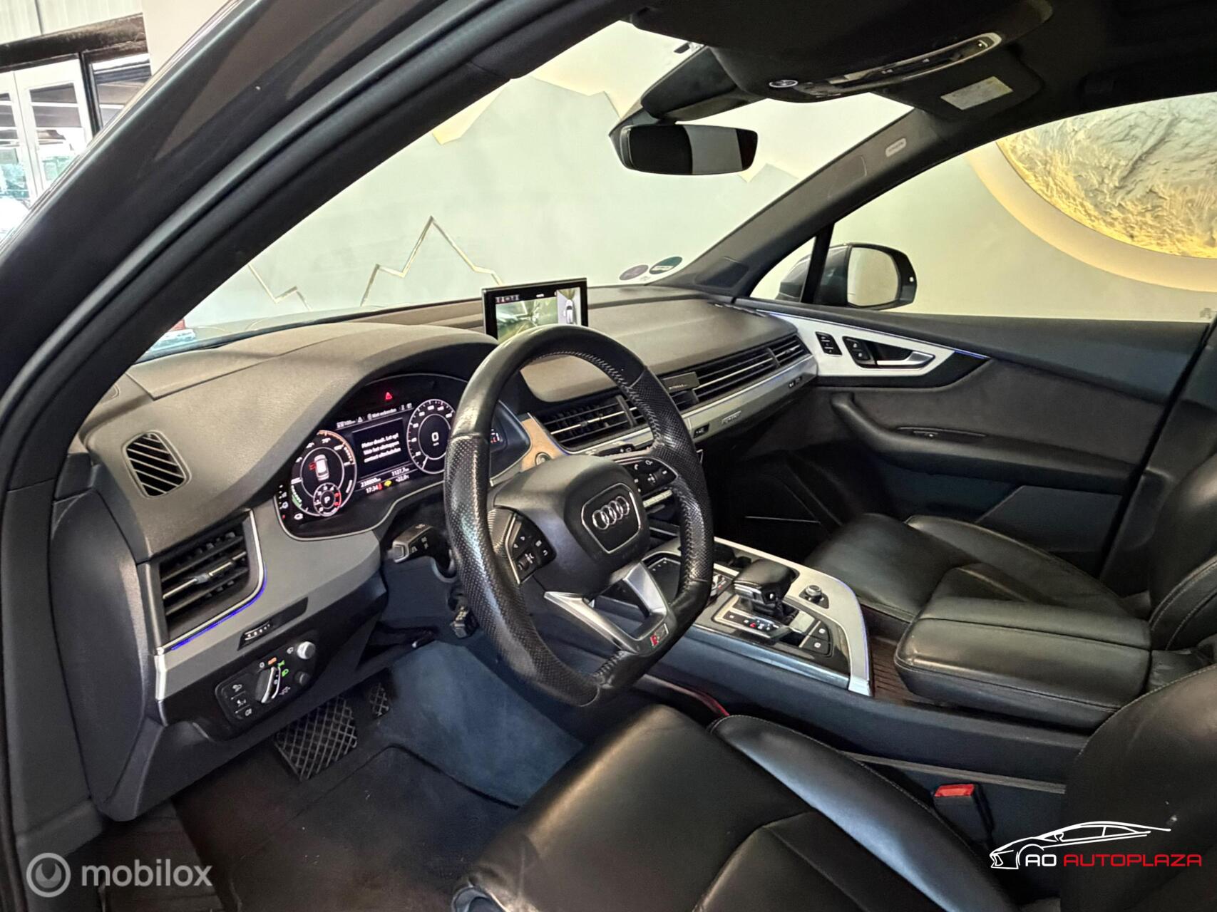 Foto van Audi Q7 E-tron