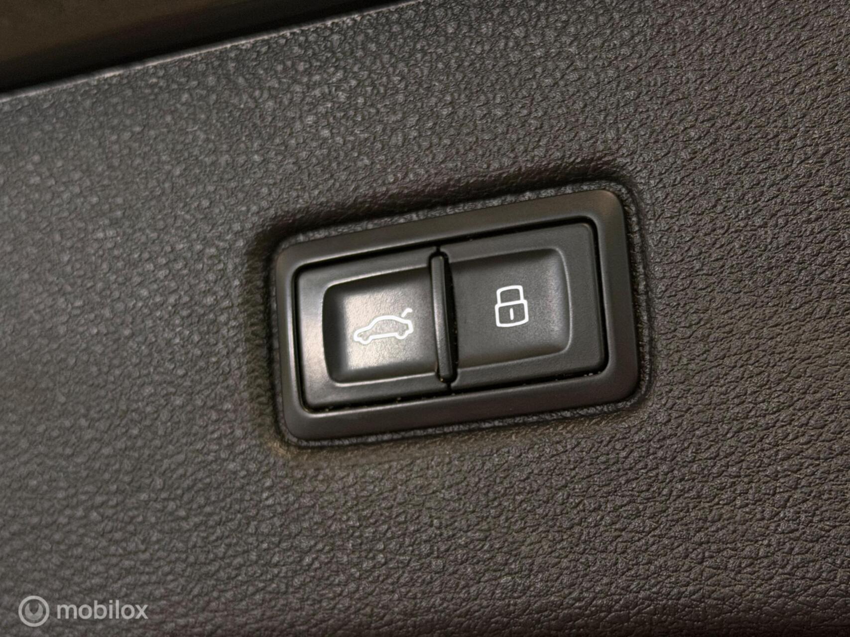 Foto van Audi Q7 E-tron