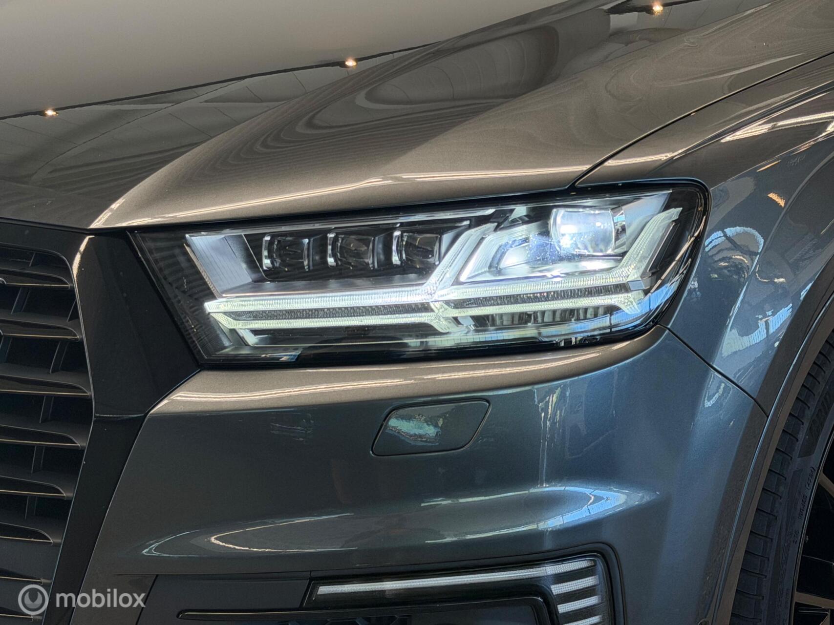 Foto van Audi Q7 E-tron