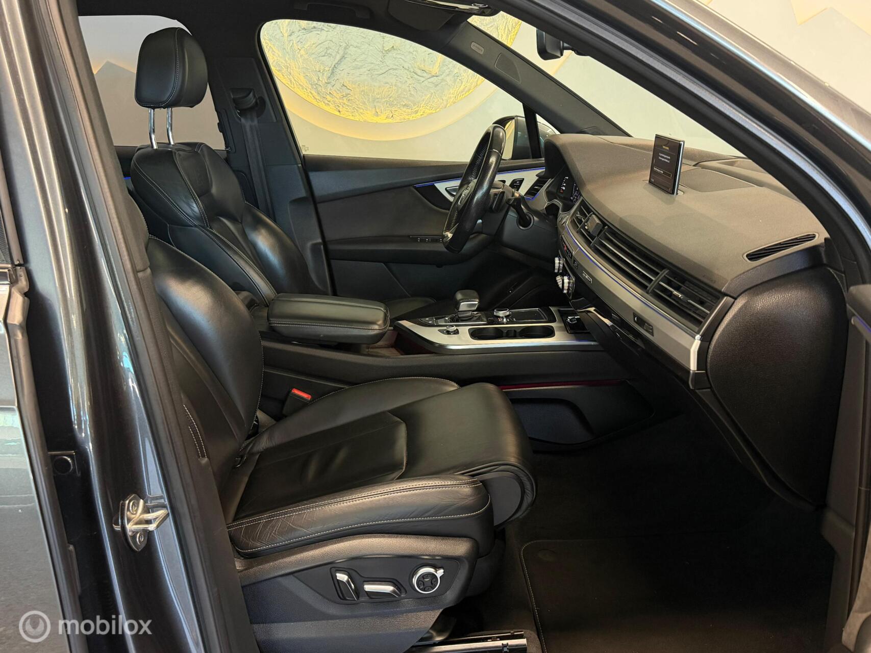 Foto van Audi Q7 E-tron