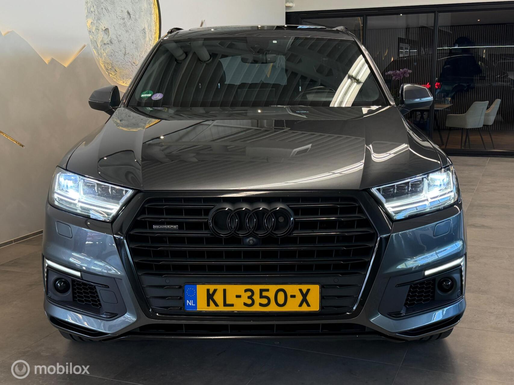 Foto van Audi Q7 E-tron